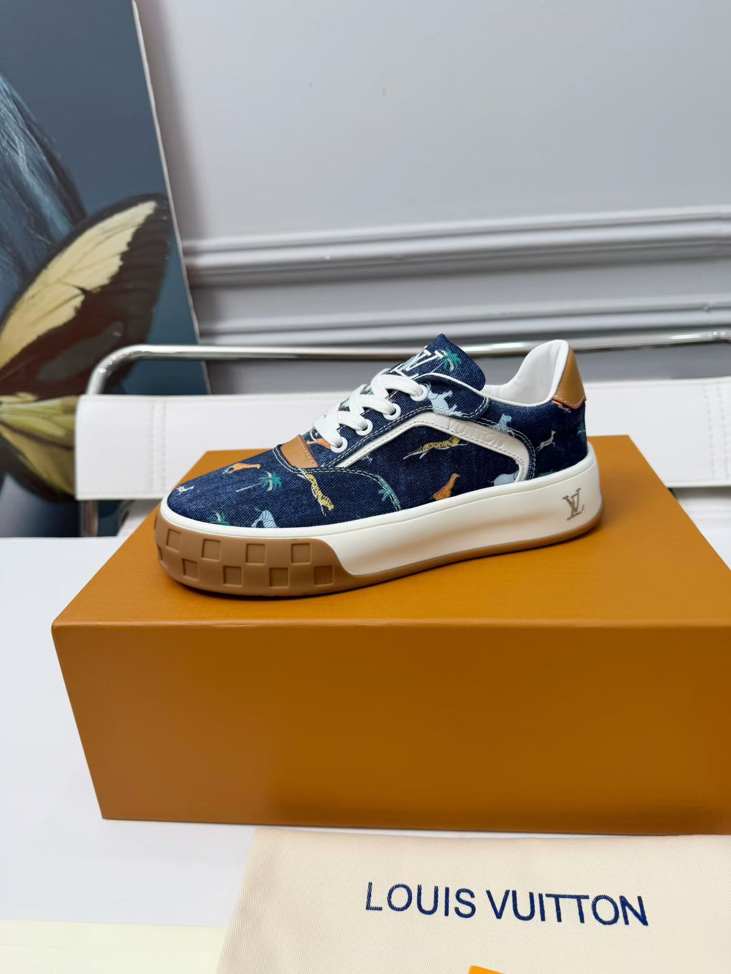 NO:744763,Couple style Louis Vuitton's latest model is now available, color purchasing grade, 1:1 advanced custom fly knit upper, light on the foot, comfortable, casual must-have, original shoe last. Size: 35/45 (45 is customized),, louis vuitton, louis vuitton19860909情侣款Louis Vuitton路易威登最新款上货了 彩色 代购级 ,1:1高级定制飞织鞋面,上脚轻盈,舒适,休闲必备款,原版鞋楦. 码数:35/45(45属于定制),,louis vuitton,louis vuitton,Men's shoes