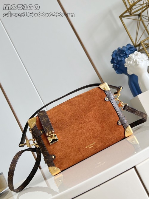 Louis Vuitton Side Trunk Medium Brown Monogram Handbag, 23.5 cm 1 Louis Vuitton Side Trunk Medium Brown Monogram Handbag, 23.5 cm