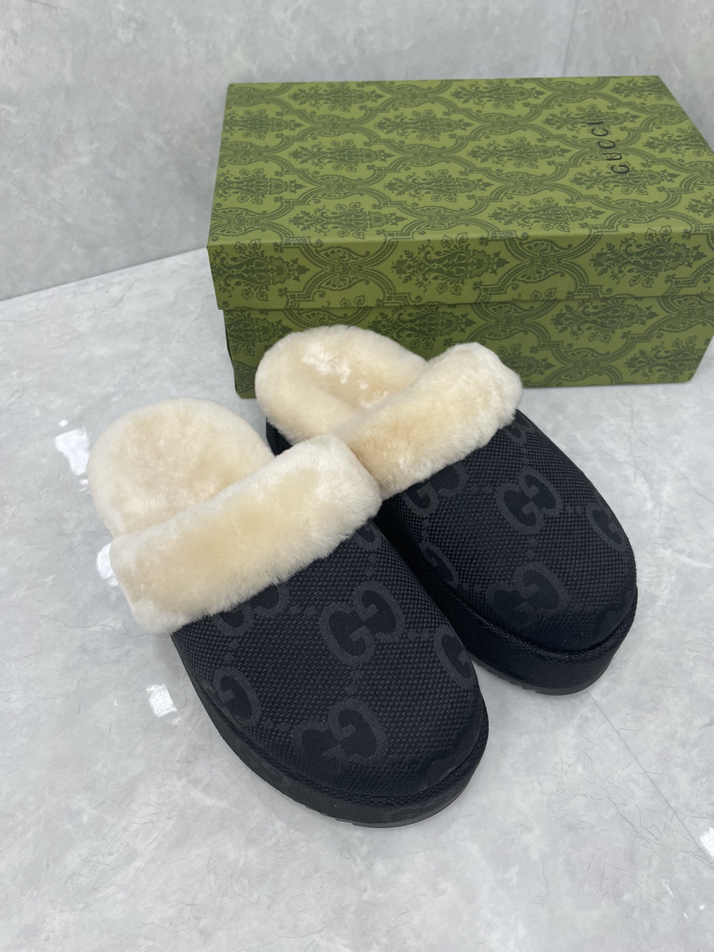 Gucci Scarpe Sneaker Pantofole Donne Gomma Pelle di pecora Lana Collezione Autunno/Inverno Pantaloni da tuta