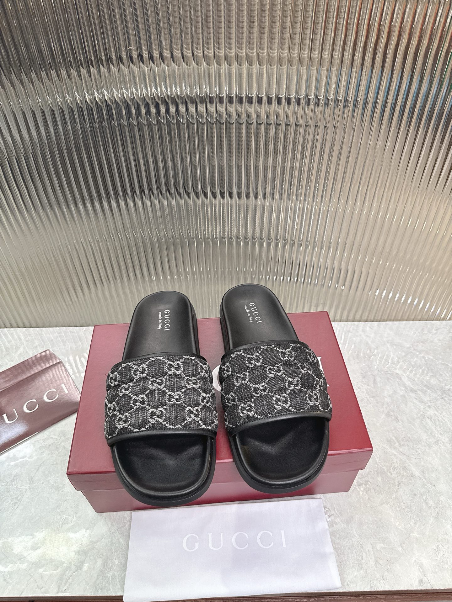 Gucci GG橡胶鞋底