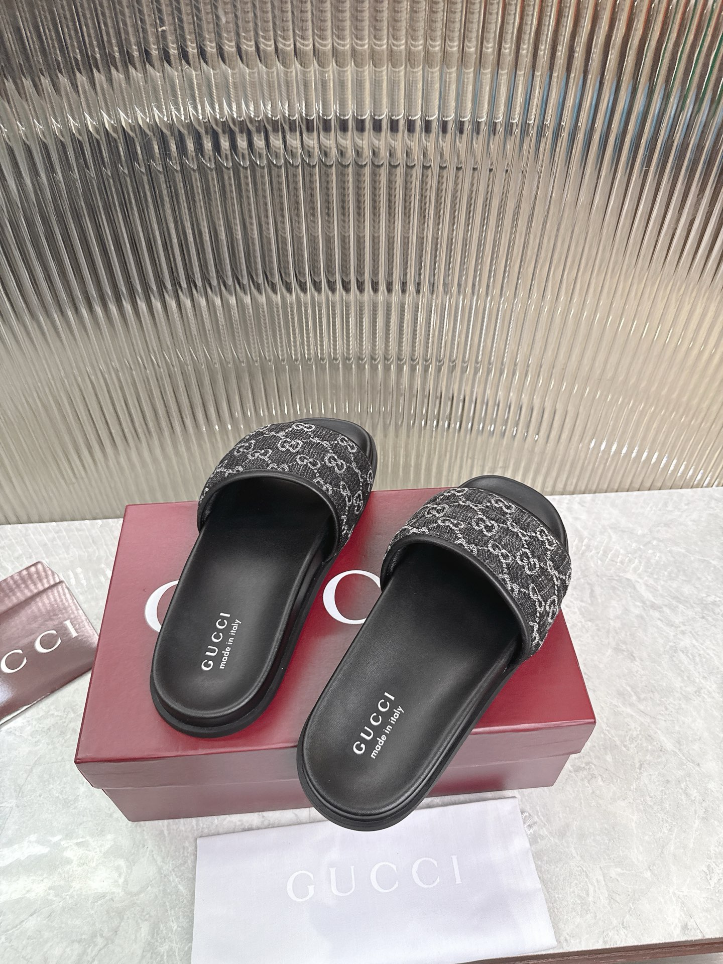 Gucci GG橡胶鞋底