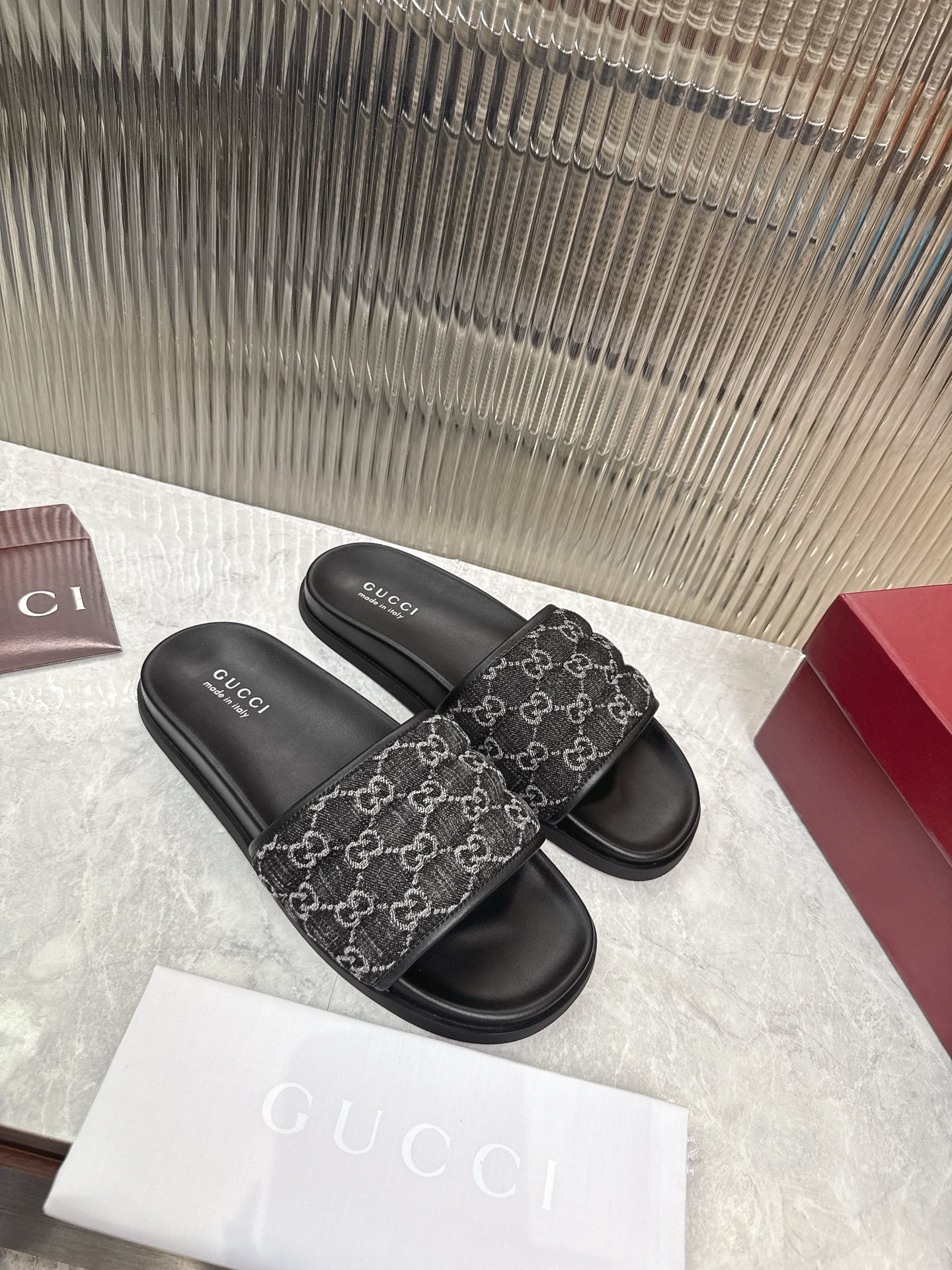Gucci GG橡胶鞋底