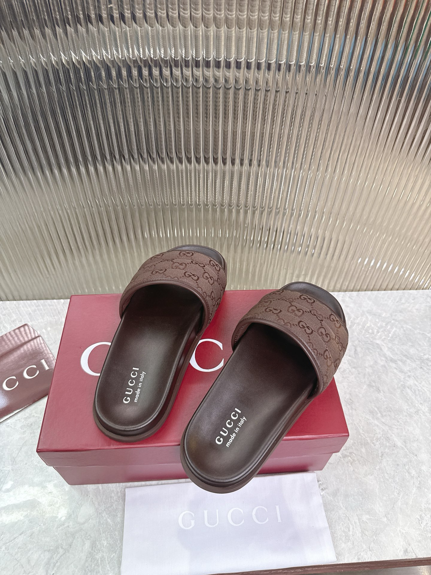 Gucci GG橡胶鞋底