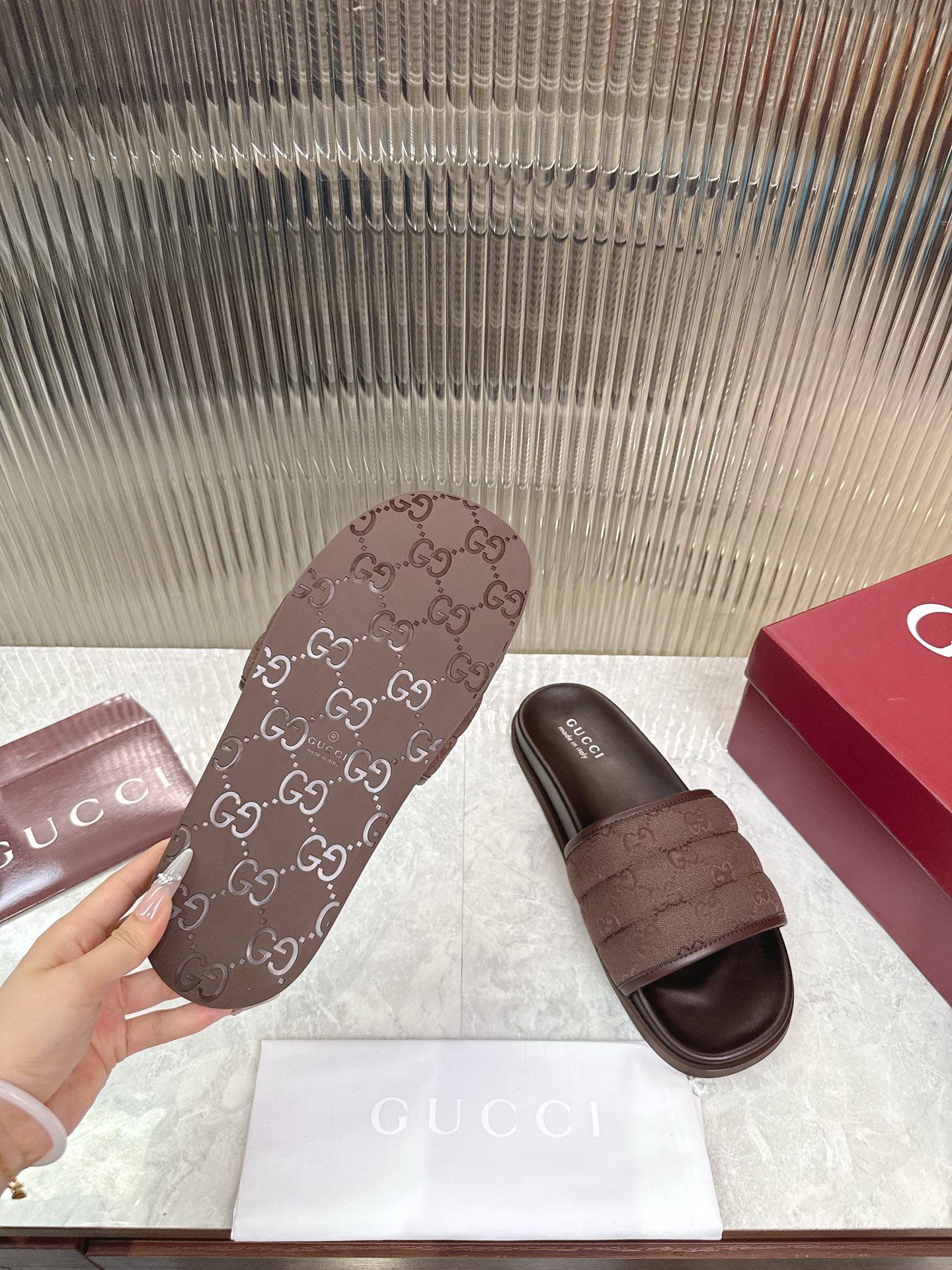 Gucci GG橡胶鞋底