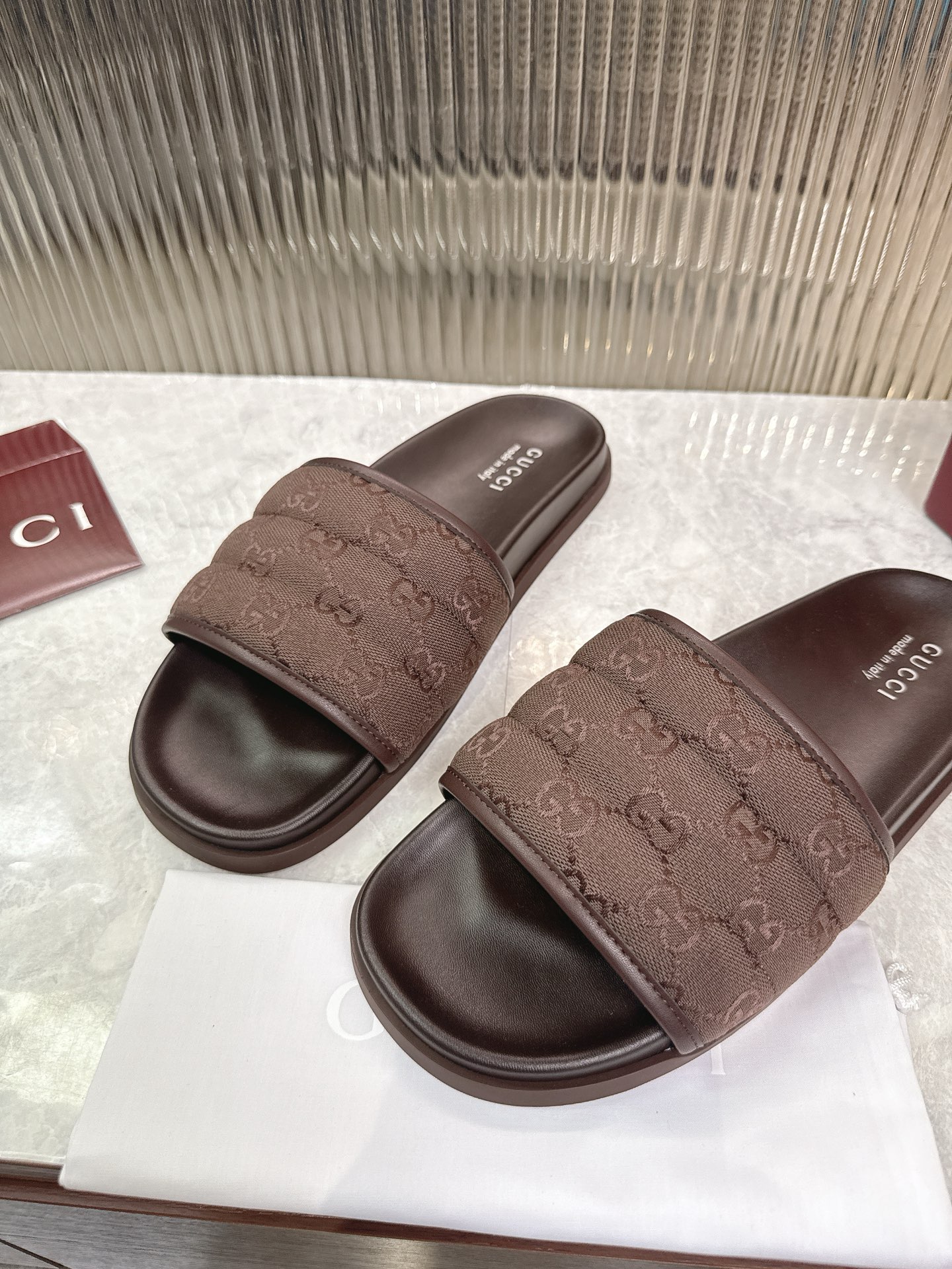 Gucci GG橡胶鞋底