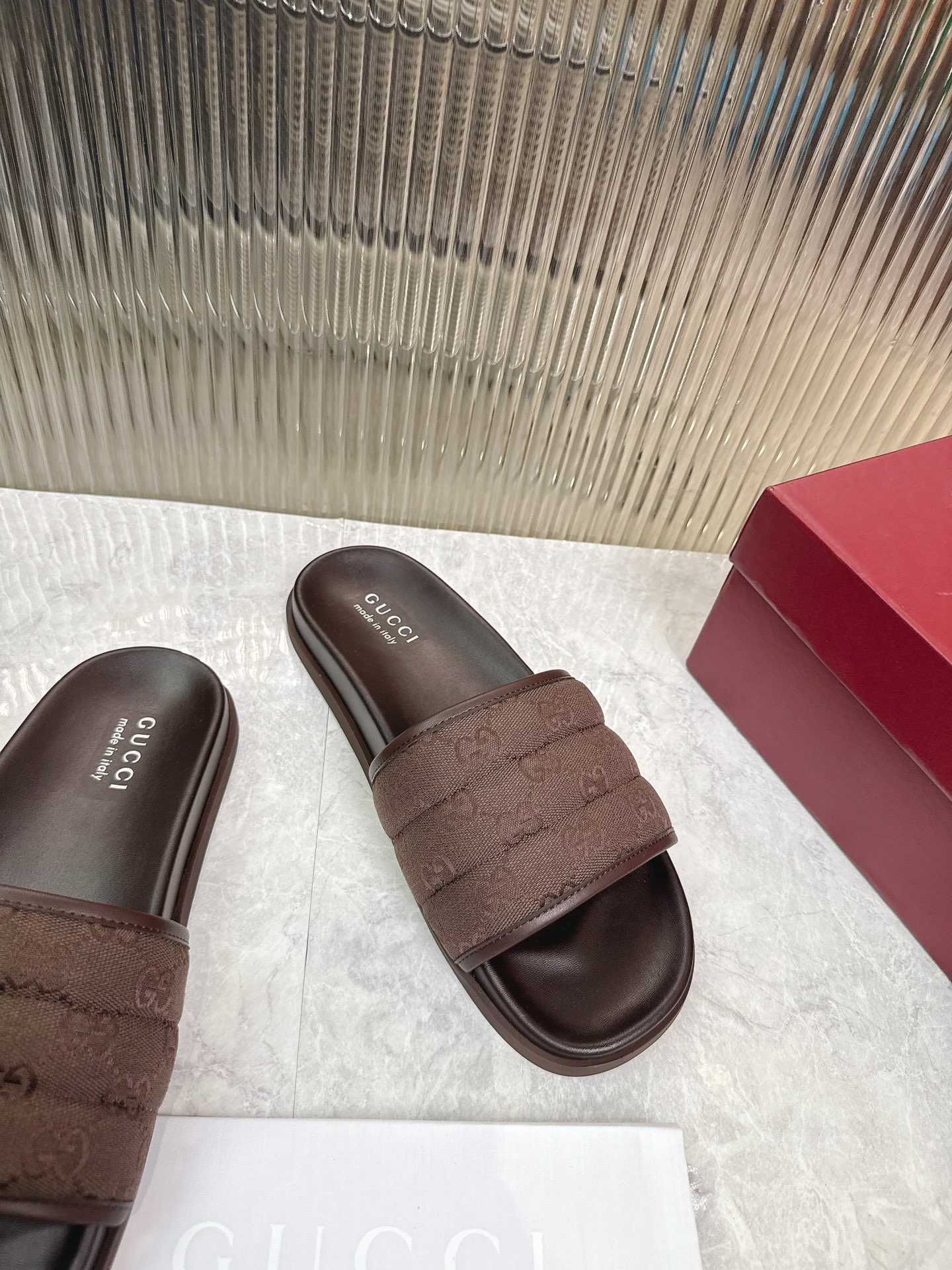 Gucci GG橡胶鞋底