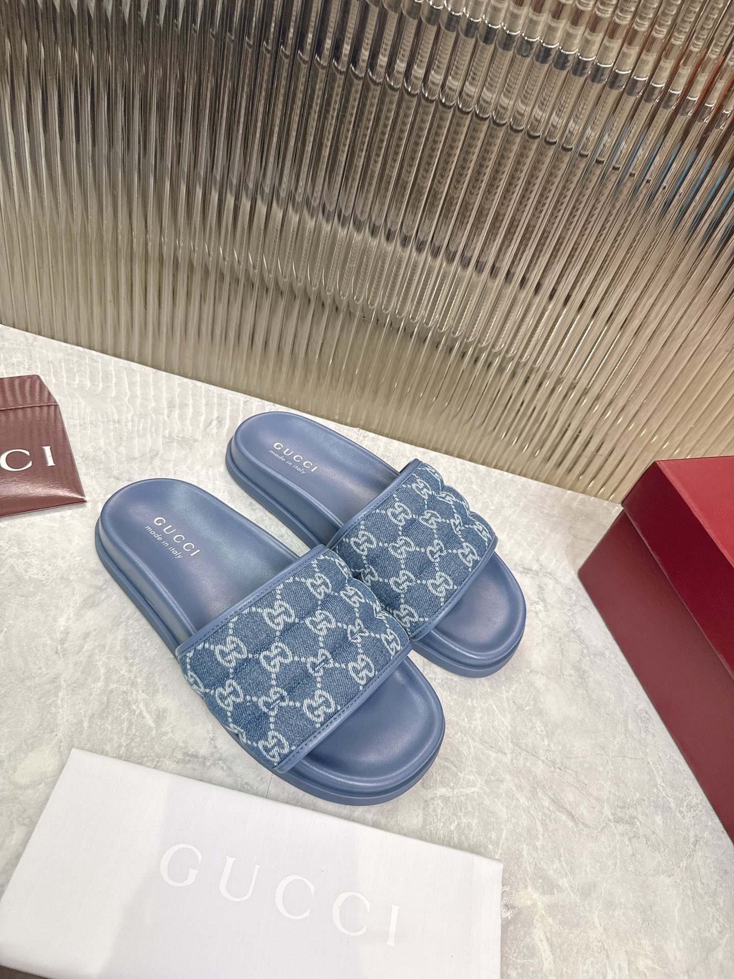 Gucci GG橡胶鞋底
