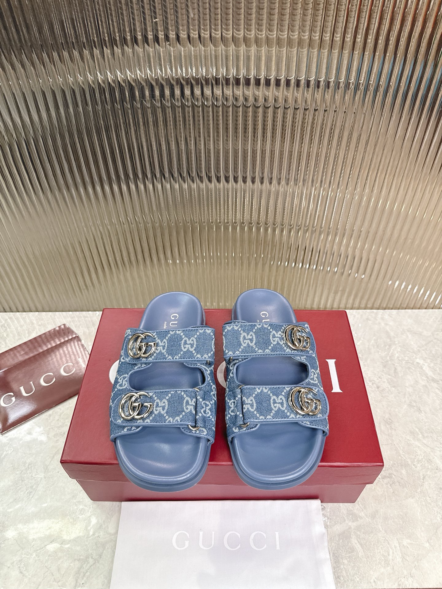 Gucci 新款双排五金配件女士双G凉拖鞋