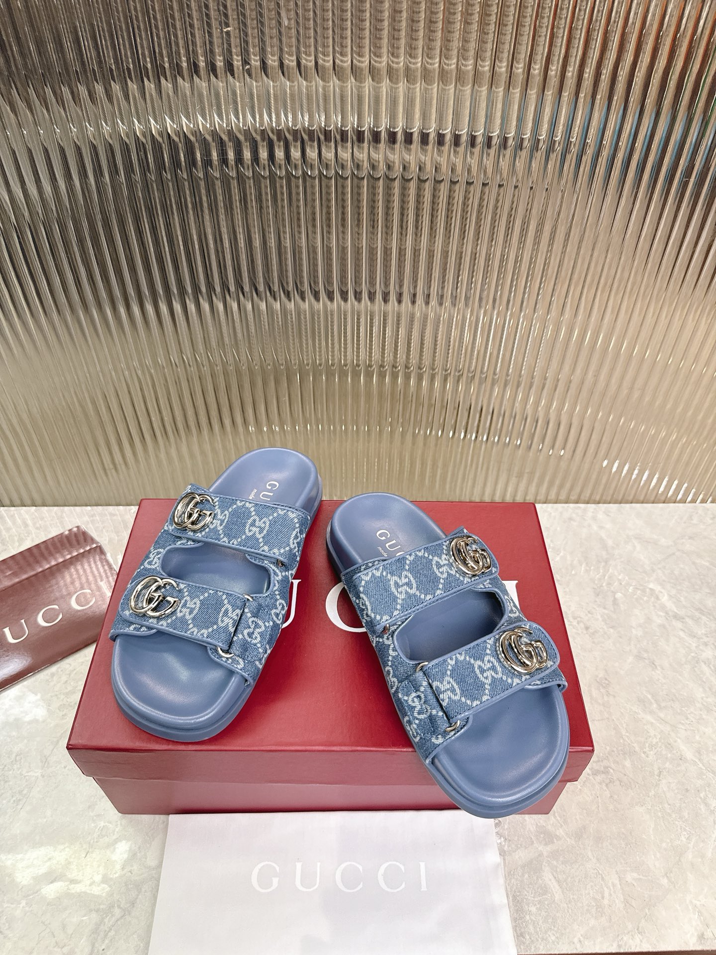 Gucci 新款双排五金配件女士双G凉拖鞋