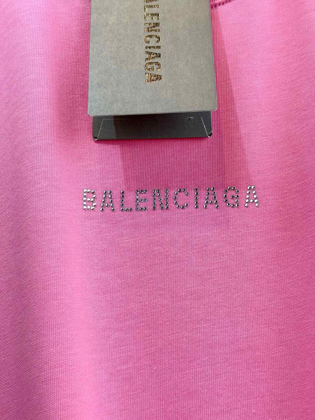 BLCG烫钻短袖t，大袖子，前后烫钻工艺
sml，。，黑白粉