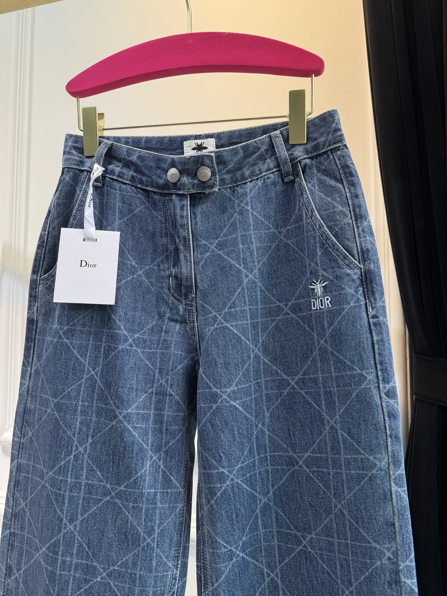 CD25ss 高品质 春夏新款洗水蓝牛仔裤🩵 非常春夏气息的蓝色洗水 上身简直不要太好看 彰显年轻有活力