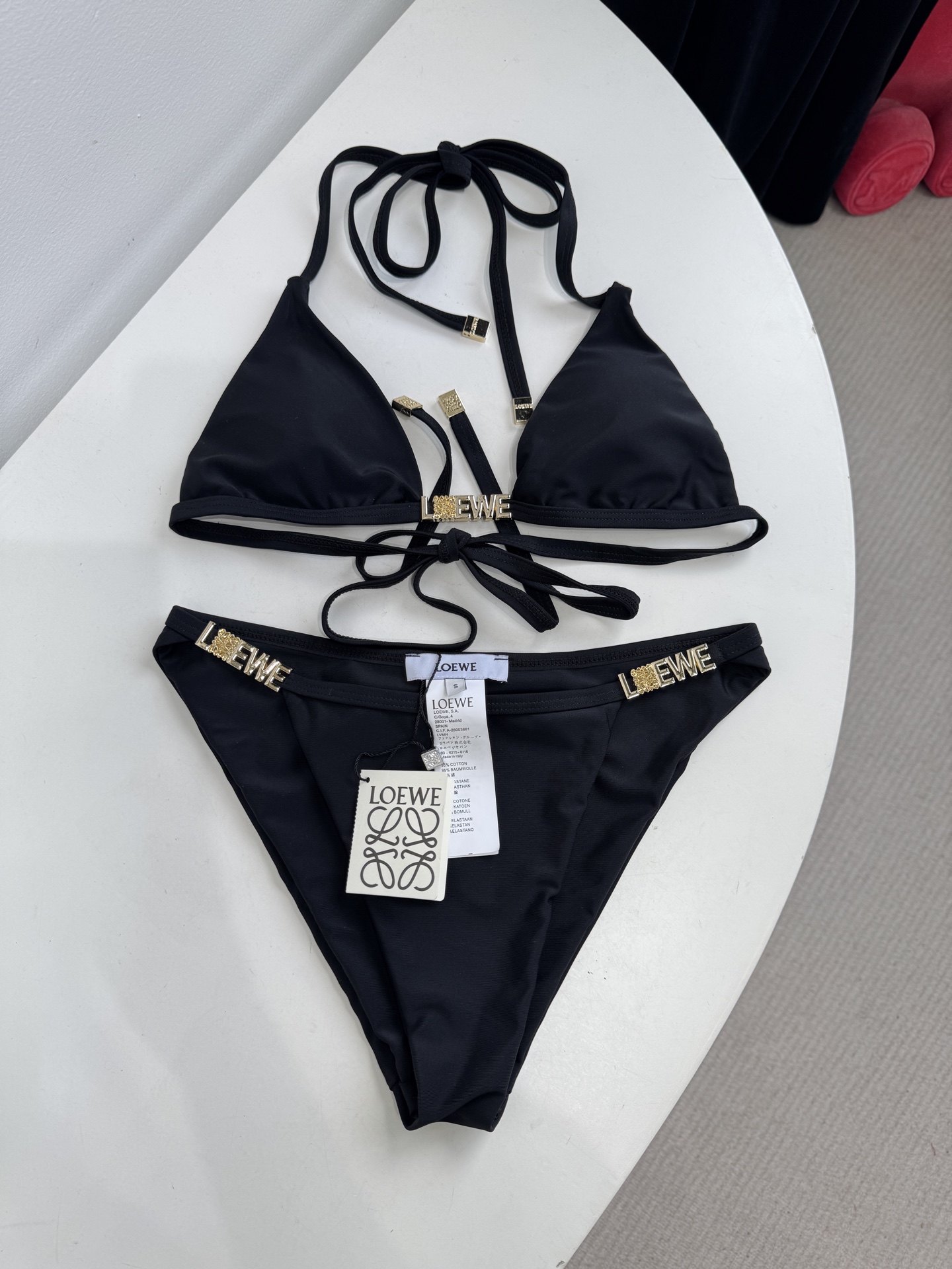 Women's Clothes Style Black Swimsuit Lookbook Reference image 2