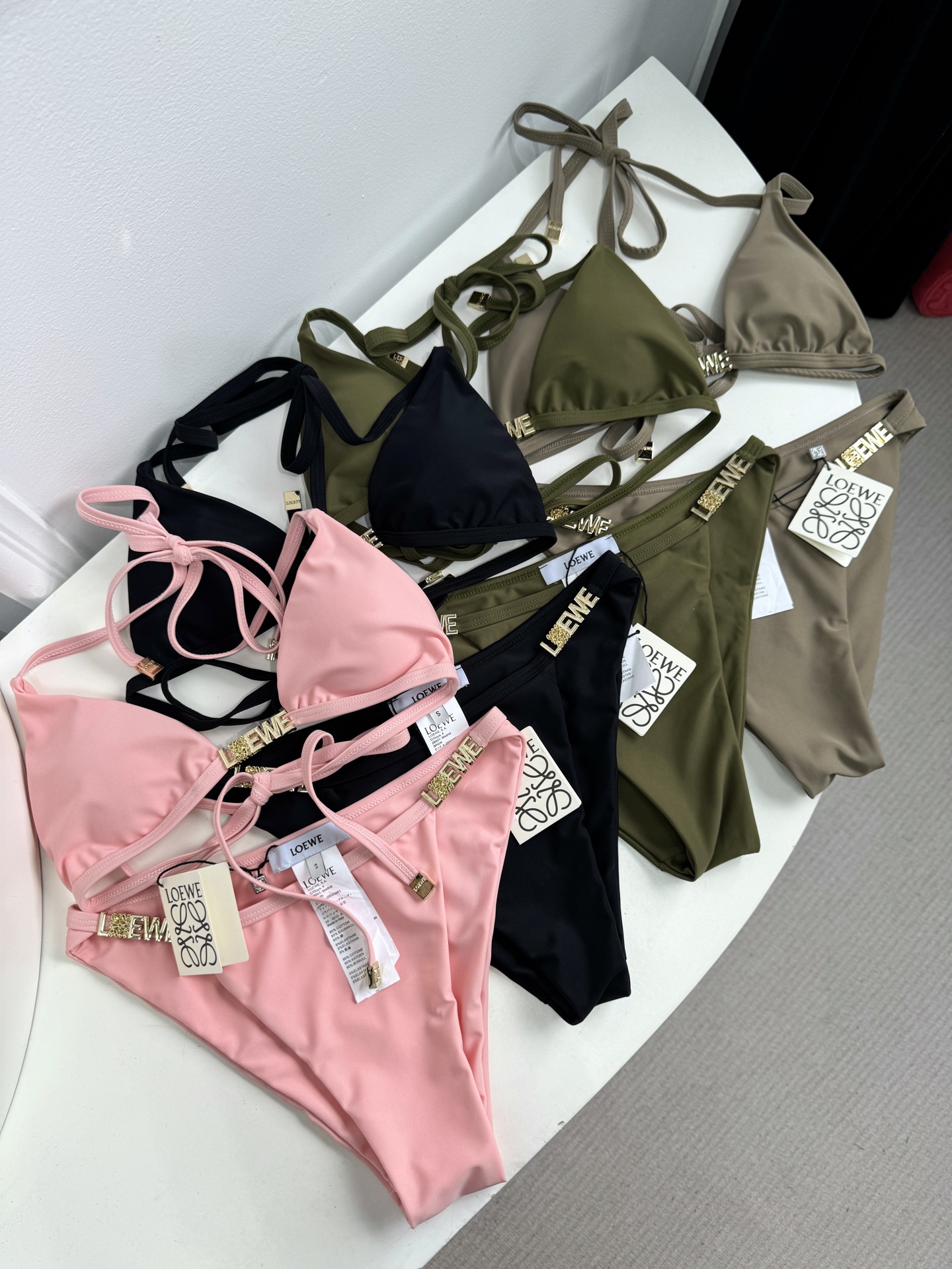 Women's Clothes Style Black Swimsuit Lookbook Reference image 1