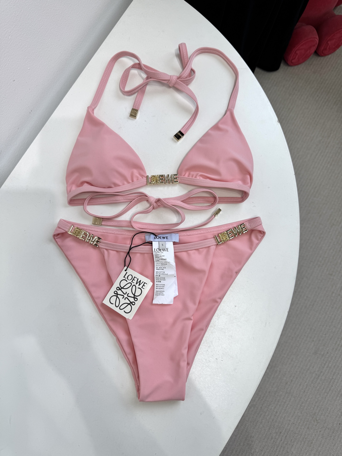 Women's Clothes Style Black Swimsuit Lookbook Reference image 1