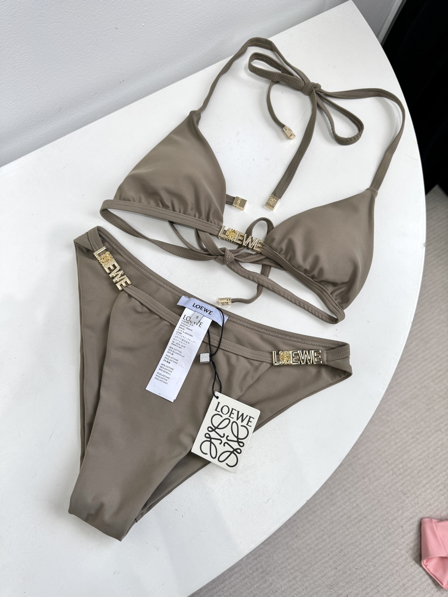 Women's Clothes Style Black Swimsuit Lookbook Reference image 2