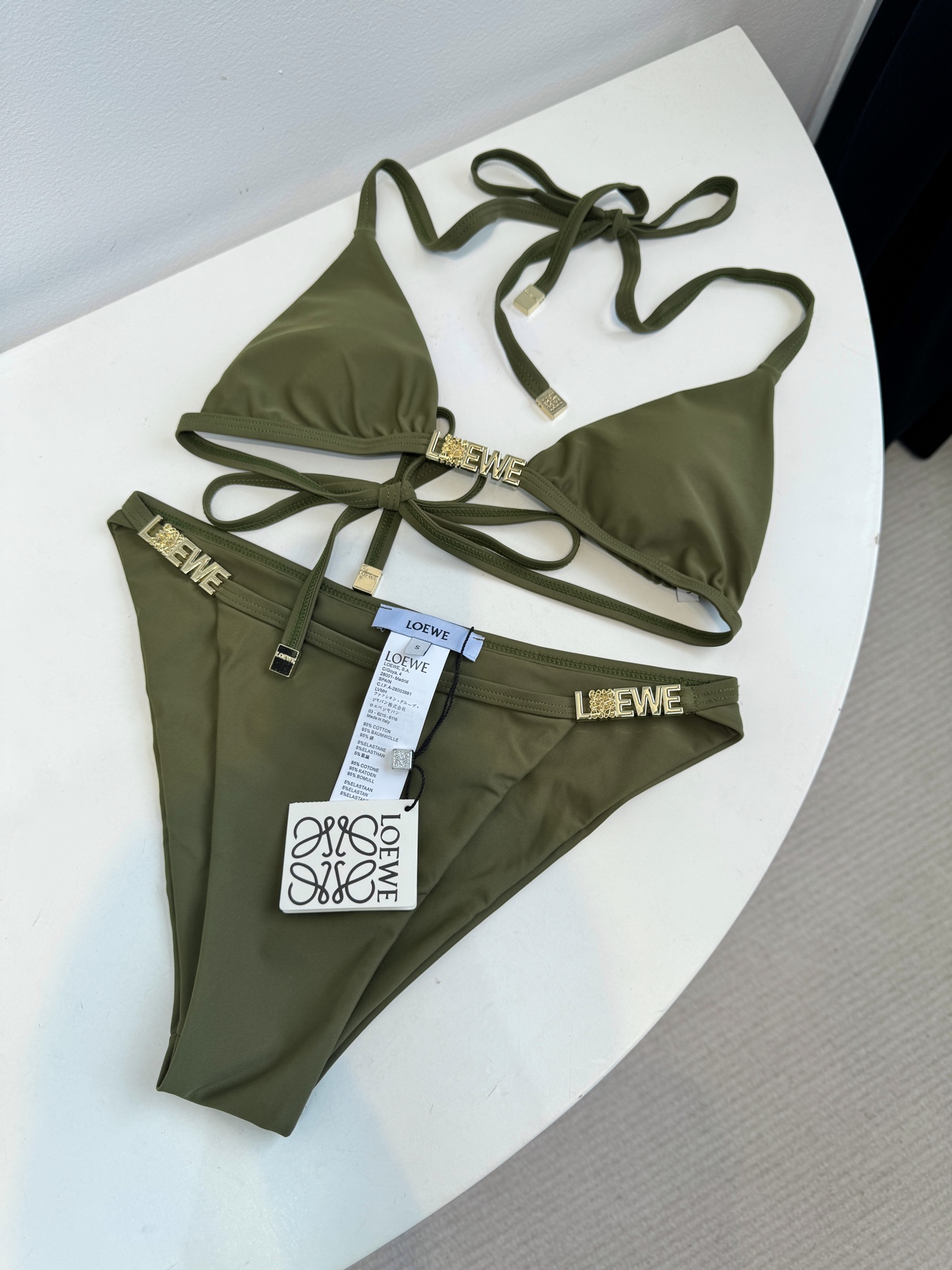 Women's Clothes Style Black Swimsuit Lookbook Reference image 2