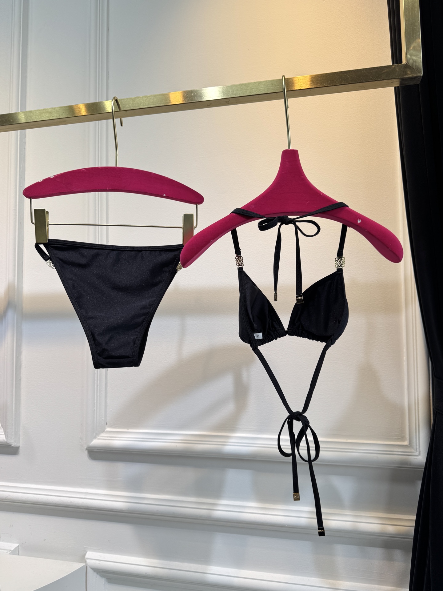 Women's Clothes Style Black Swimsuit Lookbook Reference image 2