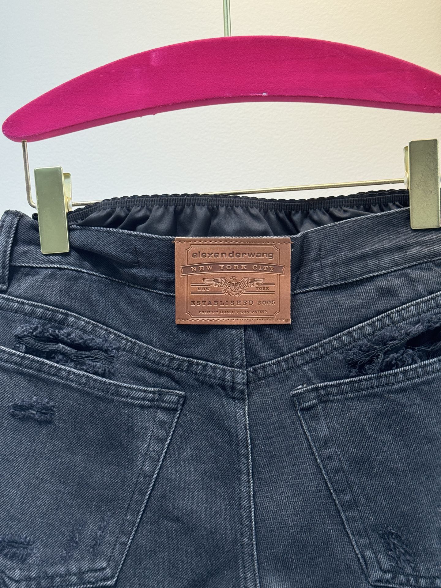 Alexander Wang 新款迷你短裤，里衬蕾丝短裤不可以拆卸，层次感爆棚的时尚利器！夏新款两件蕾丝