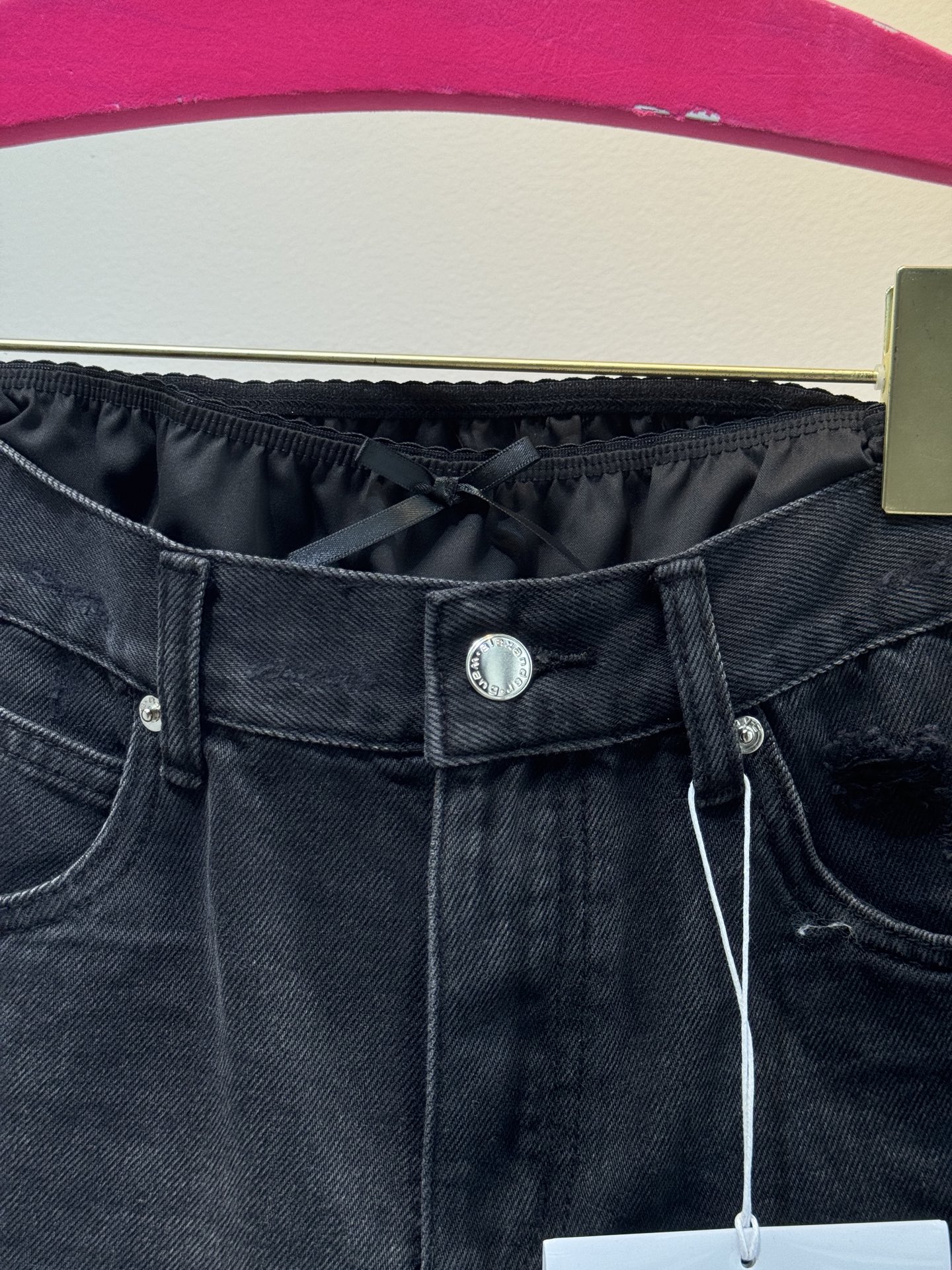 Alexander Wang 新款迷你短裤，里衬蕾丝短裤不可以拆卸，层次感爆棚的时尚利器！夏新款两件蕾丝