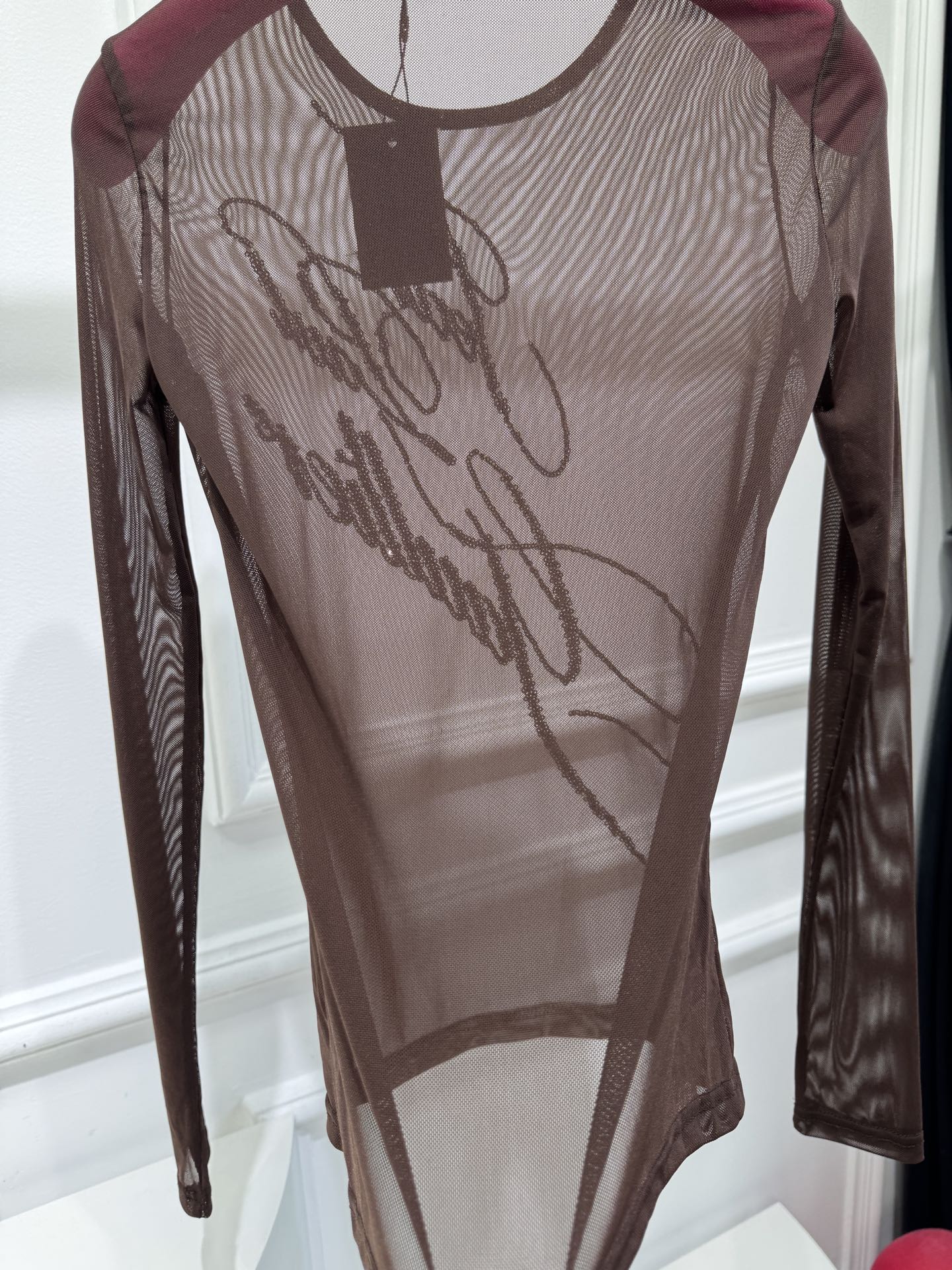 Jean Paul Gaultier 珠片透视打底衫 辣妹风～
尺码：sml，。
颜色：黑咖