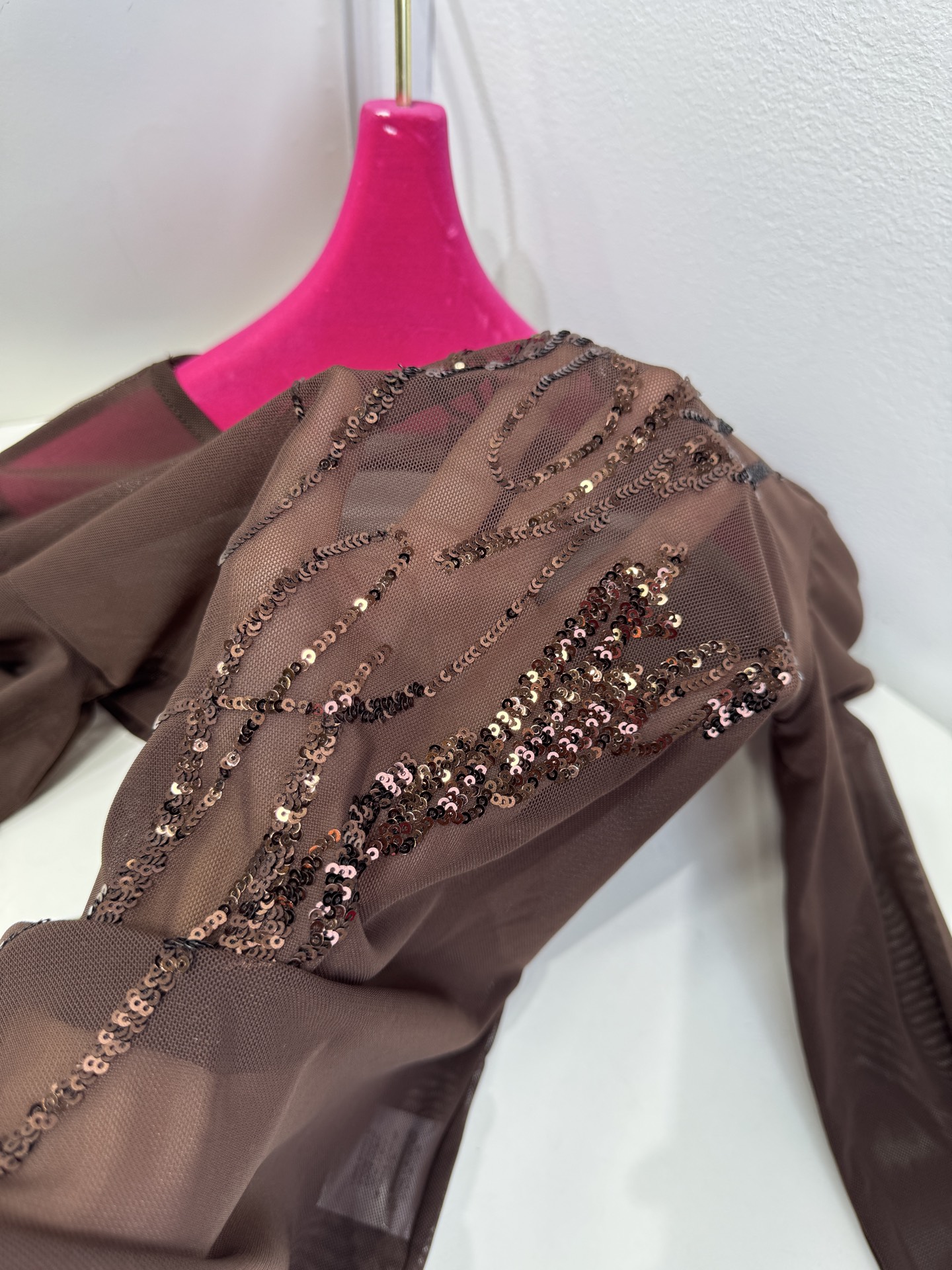 Jean Paul Gaultier 珠片透视打底衫 辣妹风～
尺码：sml，。
颜色：黑咖