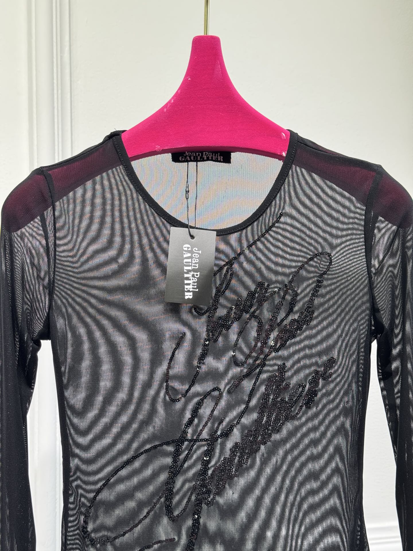 Jean Paul Gaultier 珠片透视打底衫 辣妹风～
尺码：sml，。
颜色：黑咖