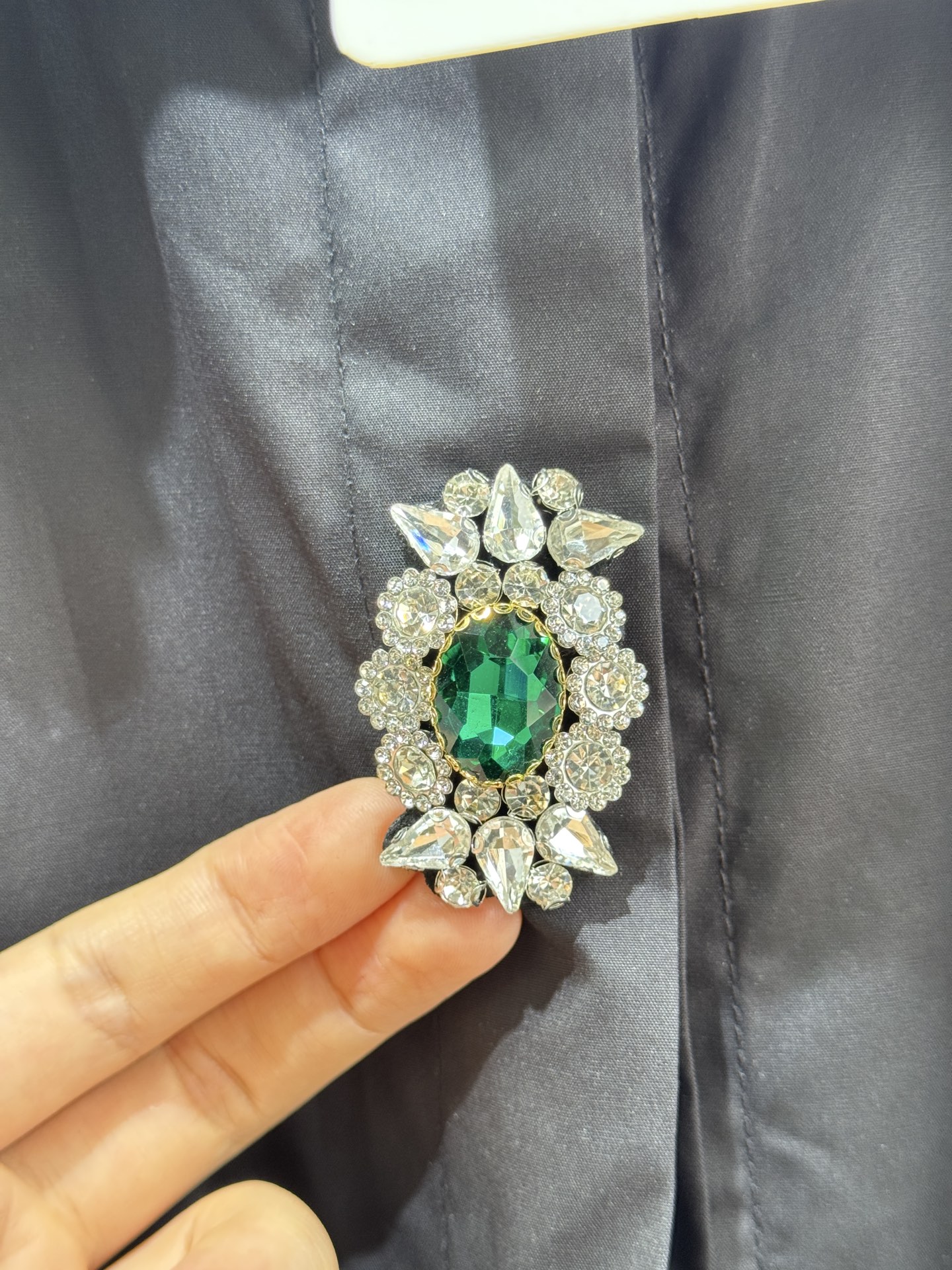 VLTN 最新款💎钻石衬衫🤍低调奢华立体剪裁 精简线条感设计 高贵典雅又尽显温柔知性的气质 进口特殊材质