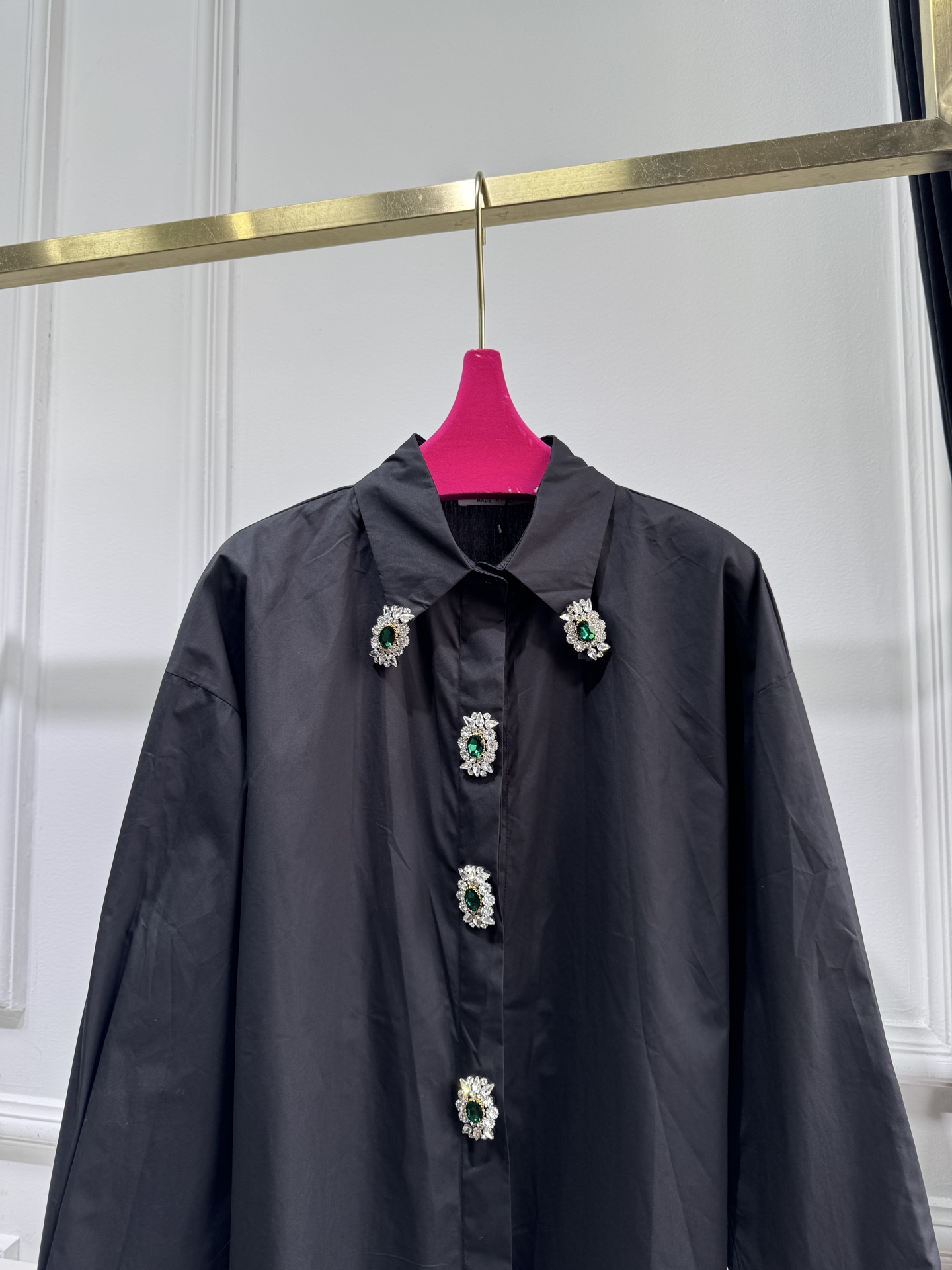 VLTN 最新款💎钻石衬衫🤍低调奢华立体剪裁 精简线条感设计 高贵典雅又尽显温柔知性的气质 进口特殊材质