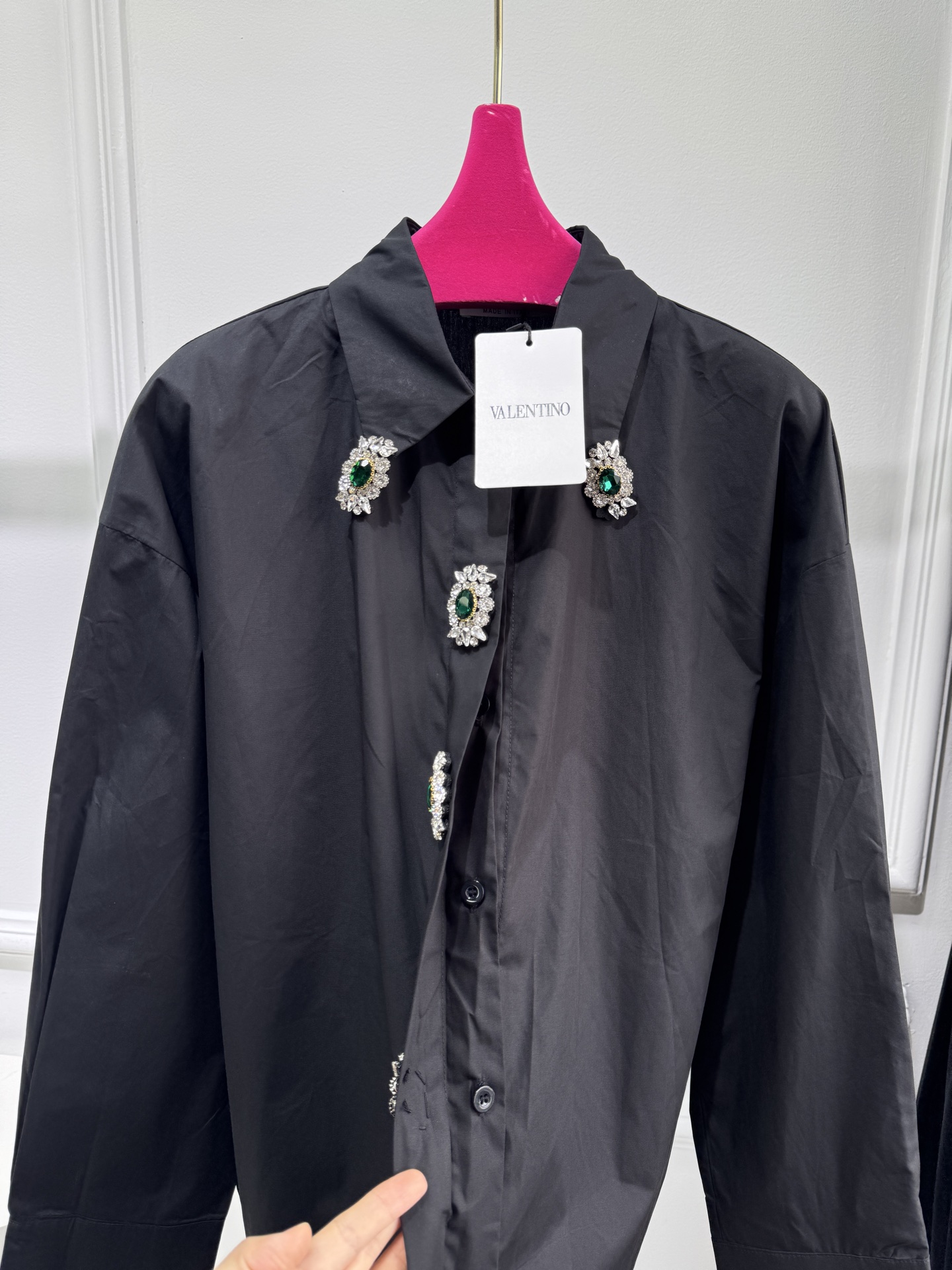 VLTN 最新款💎钻石衬衫🤍低调奢华立体剪裁 精简线条感设计 高贵典雅又尽显温柔知性的气质 进口特殊材质