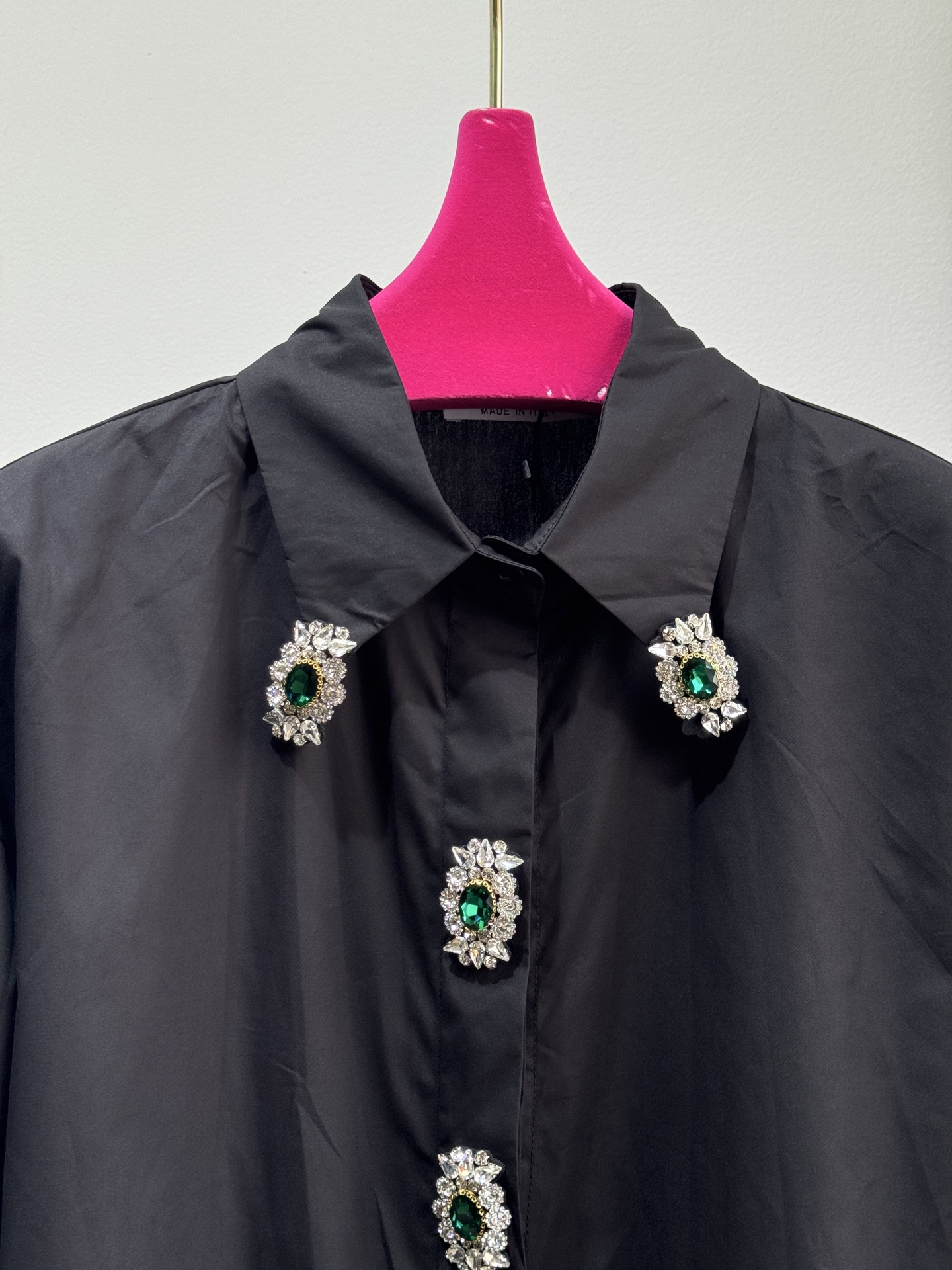 VLTN 最新款💎钻石衬衫🤍低调奢华立体剪裁 精简线条感设计 高贵典雅又尽显温柔知性的气质 进口特殊材质