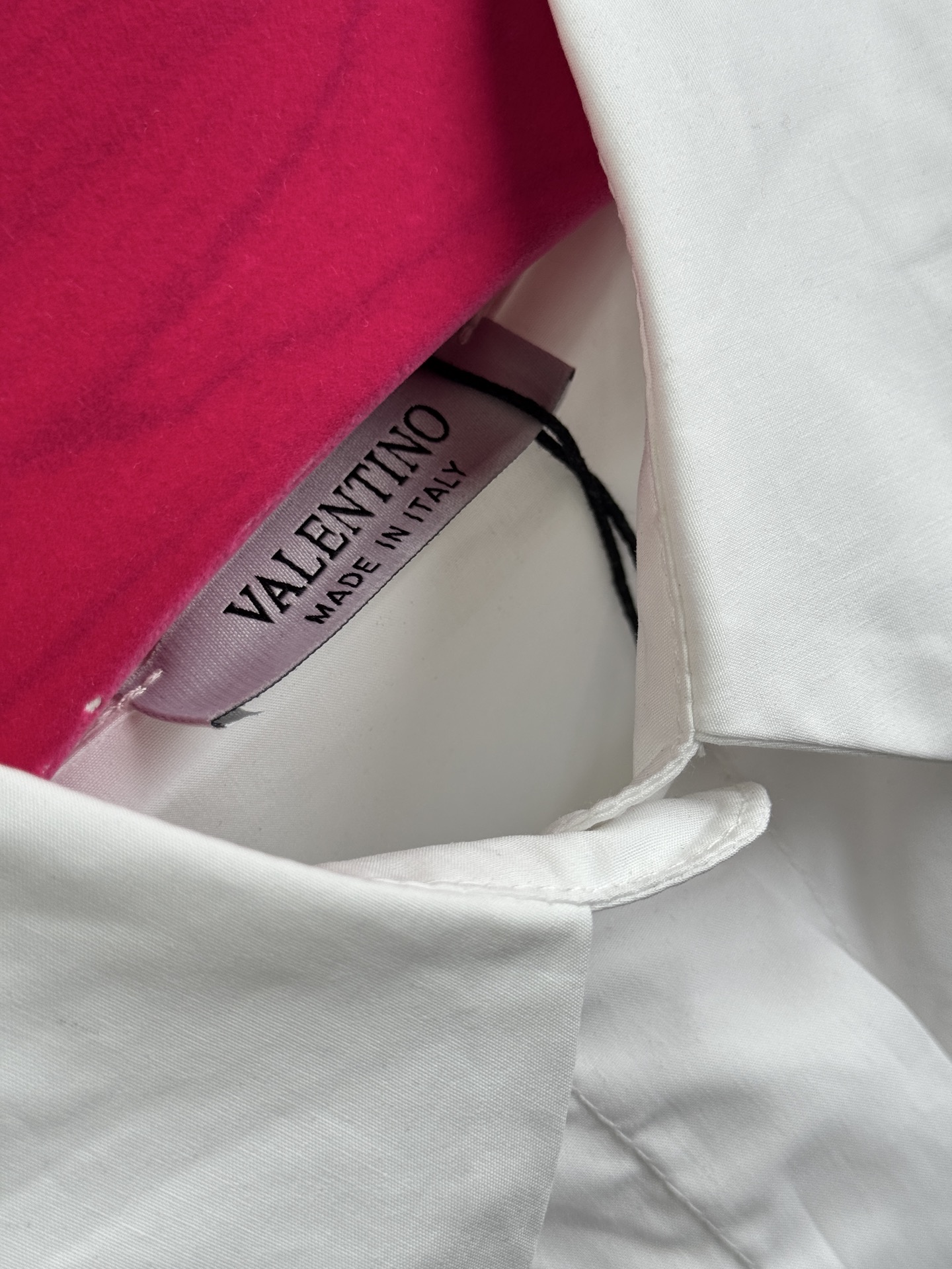 VLTN 最新款💎钻石衬衫🤍低调奢华立体剪裁 精简线条感设计 高贵典雅又尽显温柔知性的气质 进口特殊材质