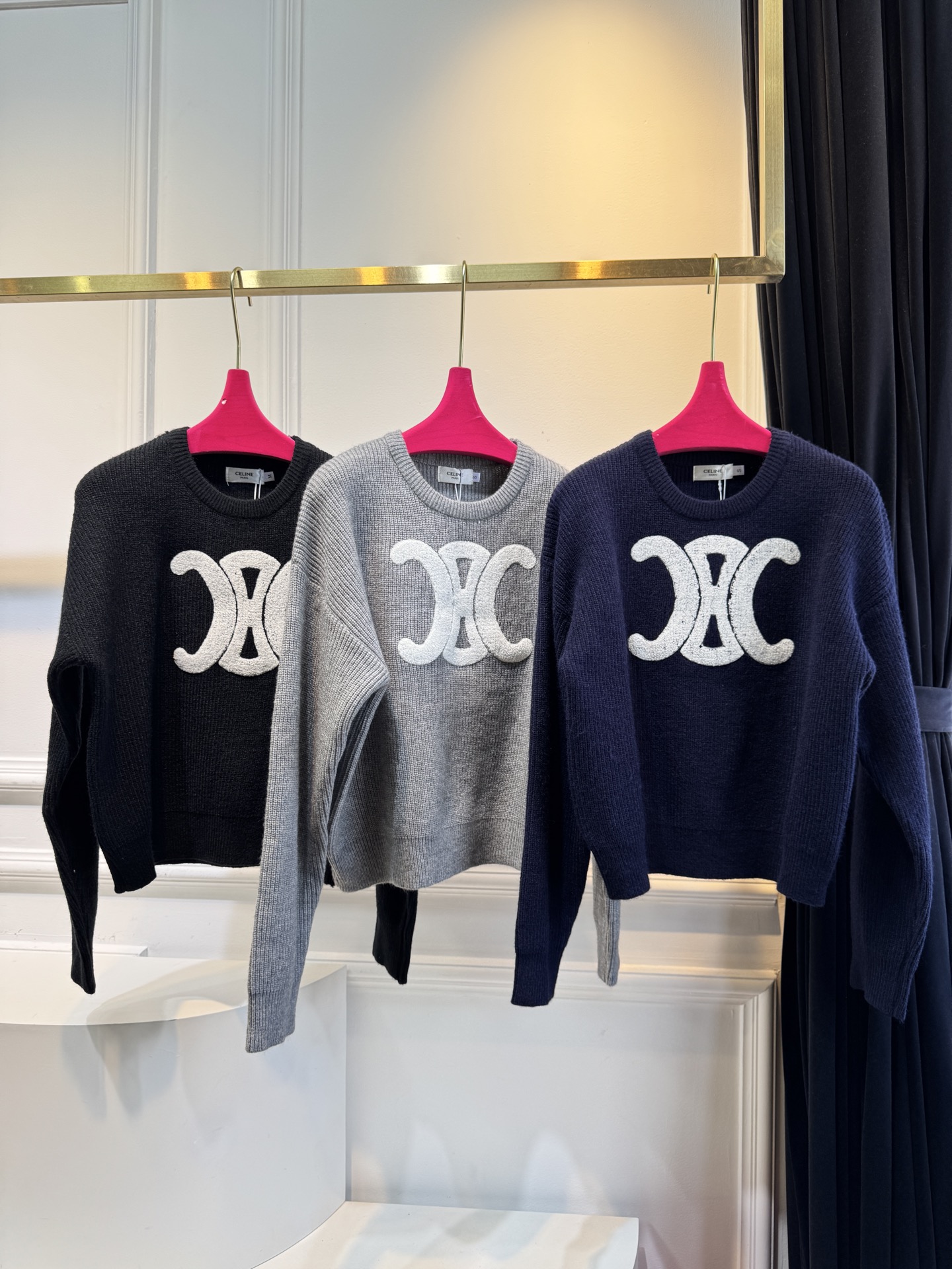 Celin25新品百搭凯旋门套头毛衣，质感高级 舒适柔软 肌理明显 圆领落肩长袖毛衣突出温柔气质 领口袖