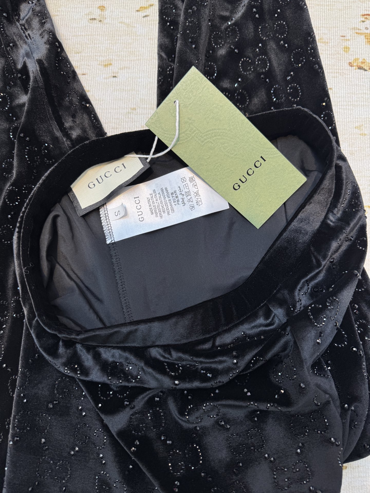 gucc*烫钻打底裤实物比图片还好看！黑色显瘦，灰色洋气，焦糖色超显白，丝绒面料软乎乎的，烫钻细节很精致