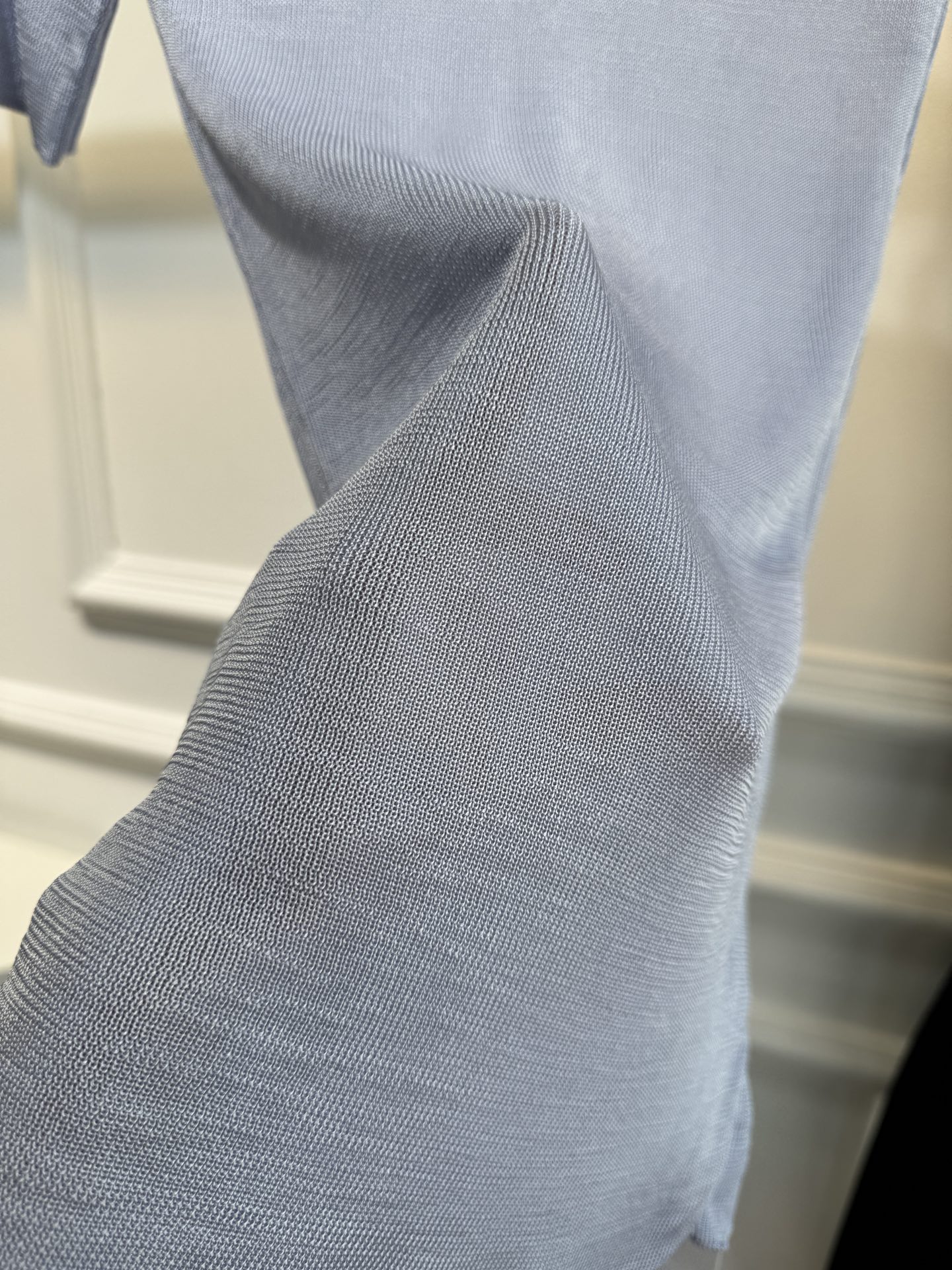 Self-Portrait 拼色微透高领上衣采用修身罗纹针织短袖连体衣，撞色细节打破单色针织的单调，罗纹