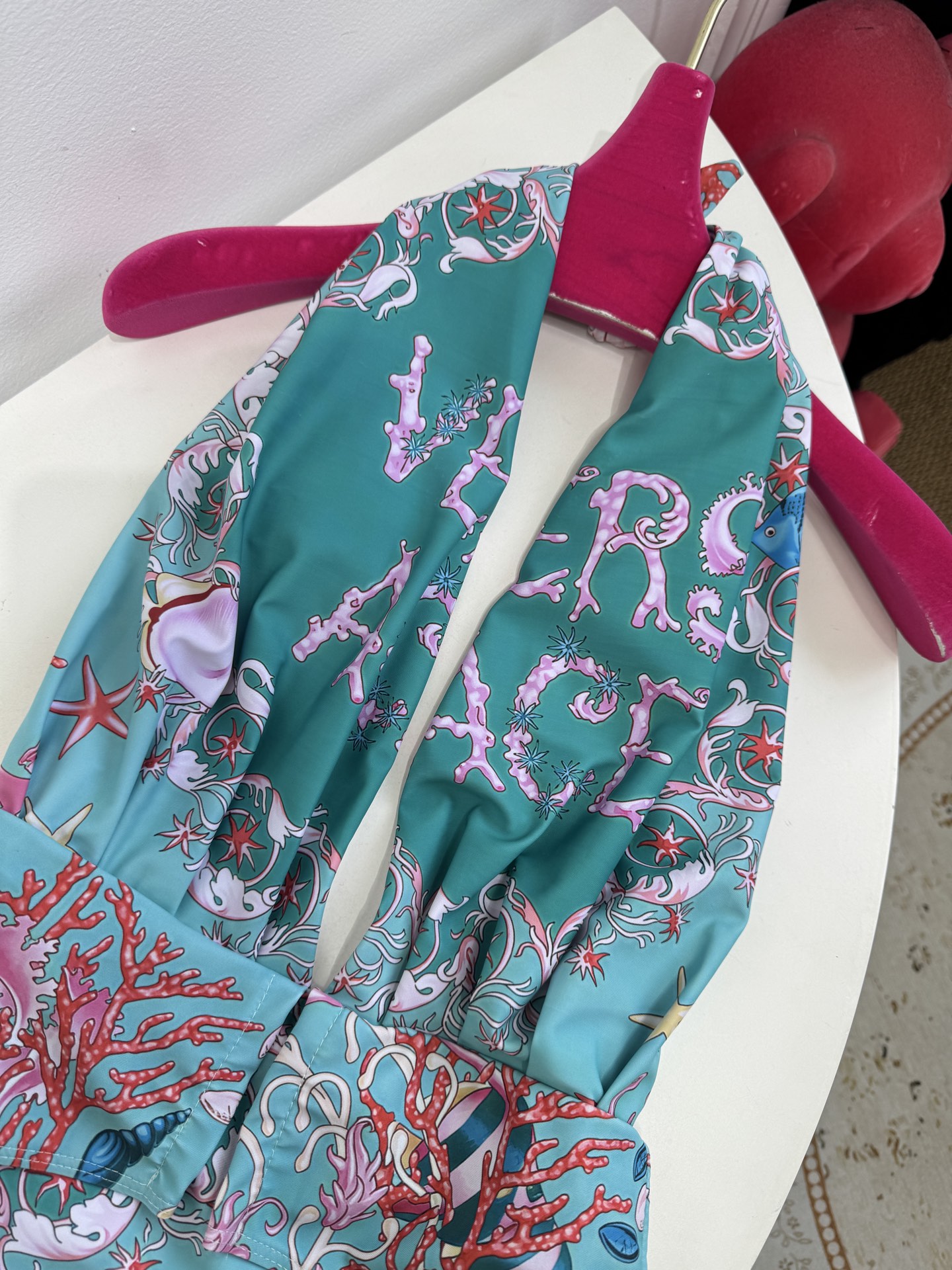 Versa*挂脖束腰连体泳衣⚠️所有泳衣不接受任何理由退换⚠️通体覆盖Trésor De La Mer印