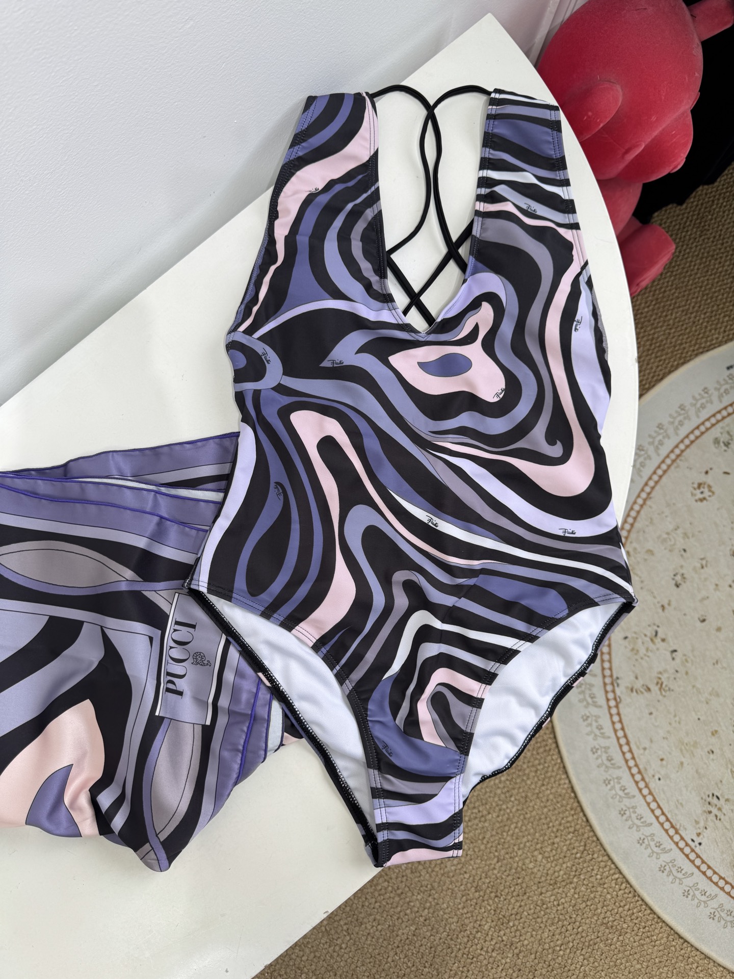 Pucci 印花度假连体泳衣套装（深v交叉泳衣➕真丝方巾，2件套 不拆分卖⚠️所有泳衣拒绝任何理由退换⚠