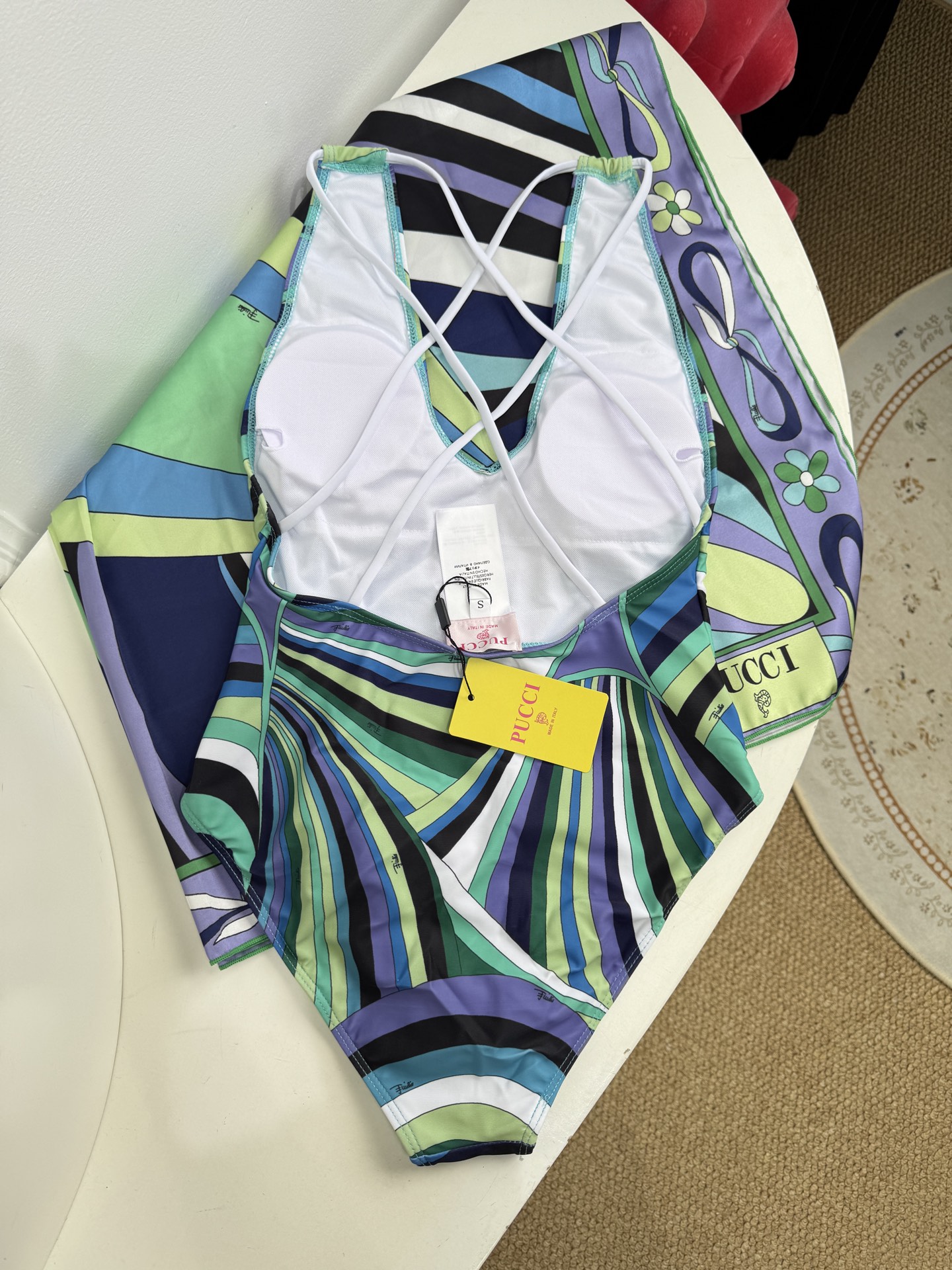 Pucci 印花度假连体泳衣套装（深v交叉泳衣➕真丝方巾，2件套 不拆分卖⚠️所有泳衣拒绝任何理由退换⚠