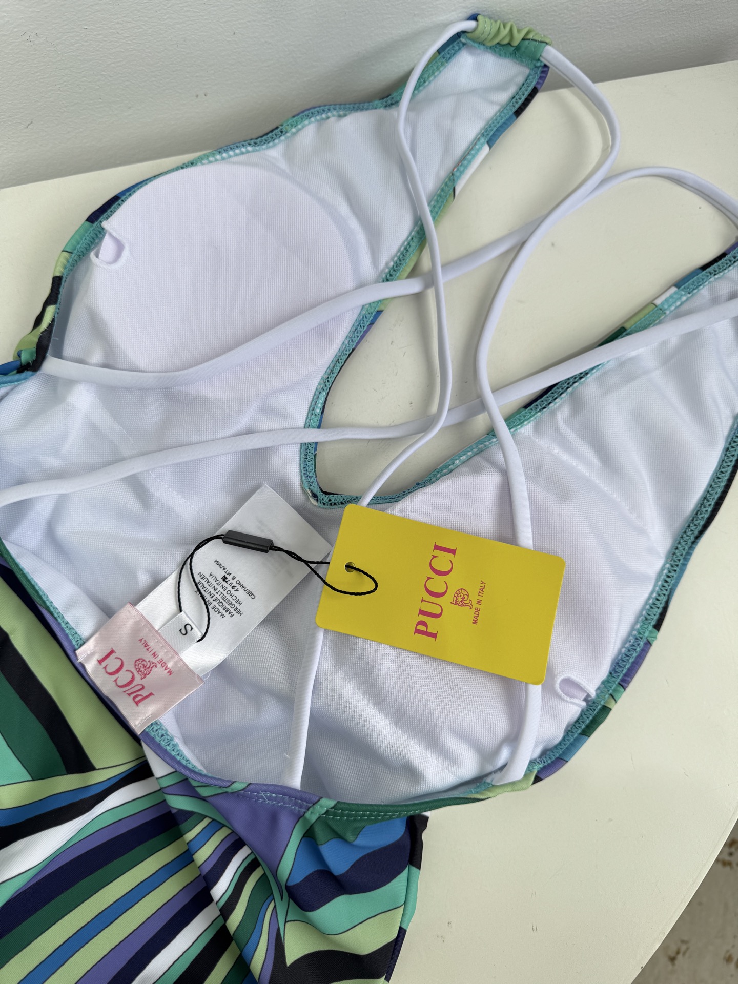 Pucci 印花度假连体泳衣套装（深v交叉泳衣➕真丝方巾，2件套 不拆分卖⚠️所有泳衣拒绝任何理由退换⚠