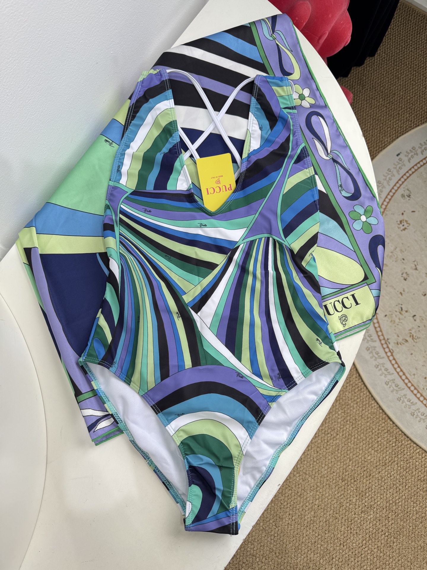 Pucci 印花度假连体泳衣套装（深v交叉泳衣➕真丝方巾，2件套 不拆分卖⚠️所有泳衣拒绝任何理由退换⚠