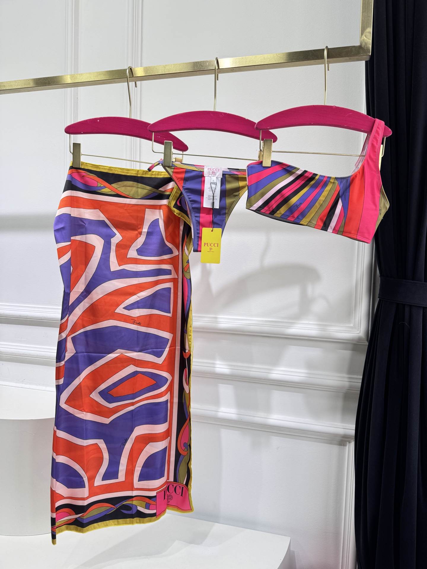Pucci Iride 印花度假泳衣套装（单肩比基尼+真丝方巾3件套，不拆分卖⚠️所有泳衣拒绝任何理由退