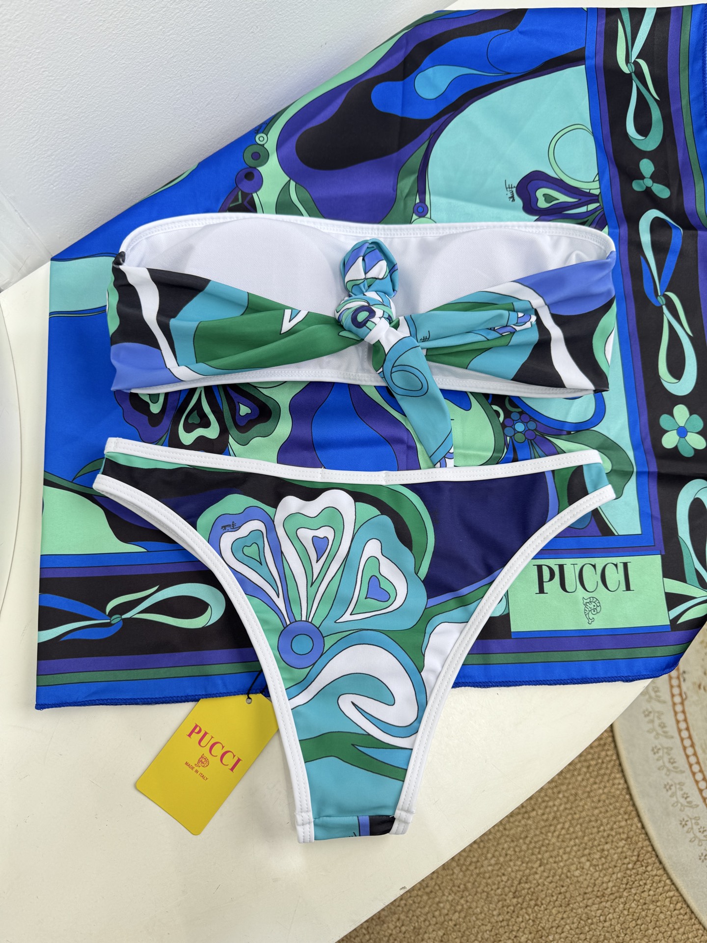 Pucci Iride 印花度假泳衣套装（抹胸比基尼+真丝方巾，3件套不拆分卖⚠️所有泳衣拒绝任何理由退