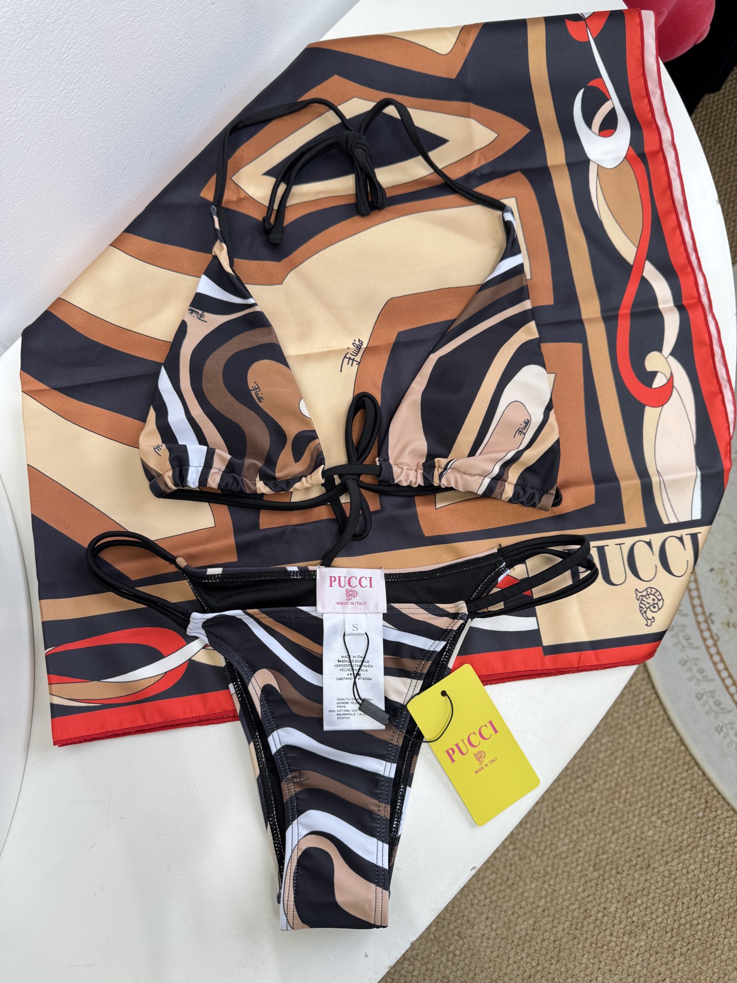 Pucci Marmo 印花度假泳衣套装（挂脖比基尼+真丝方巾，3件套不拆分卖⚠️所有泳衣拒绝任何理由退