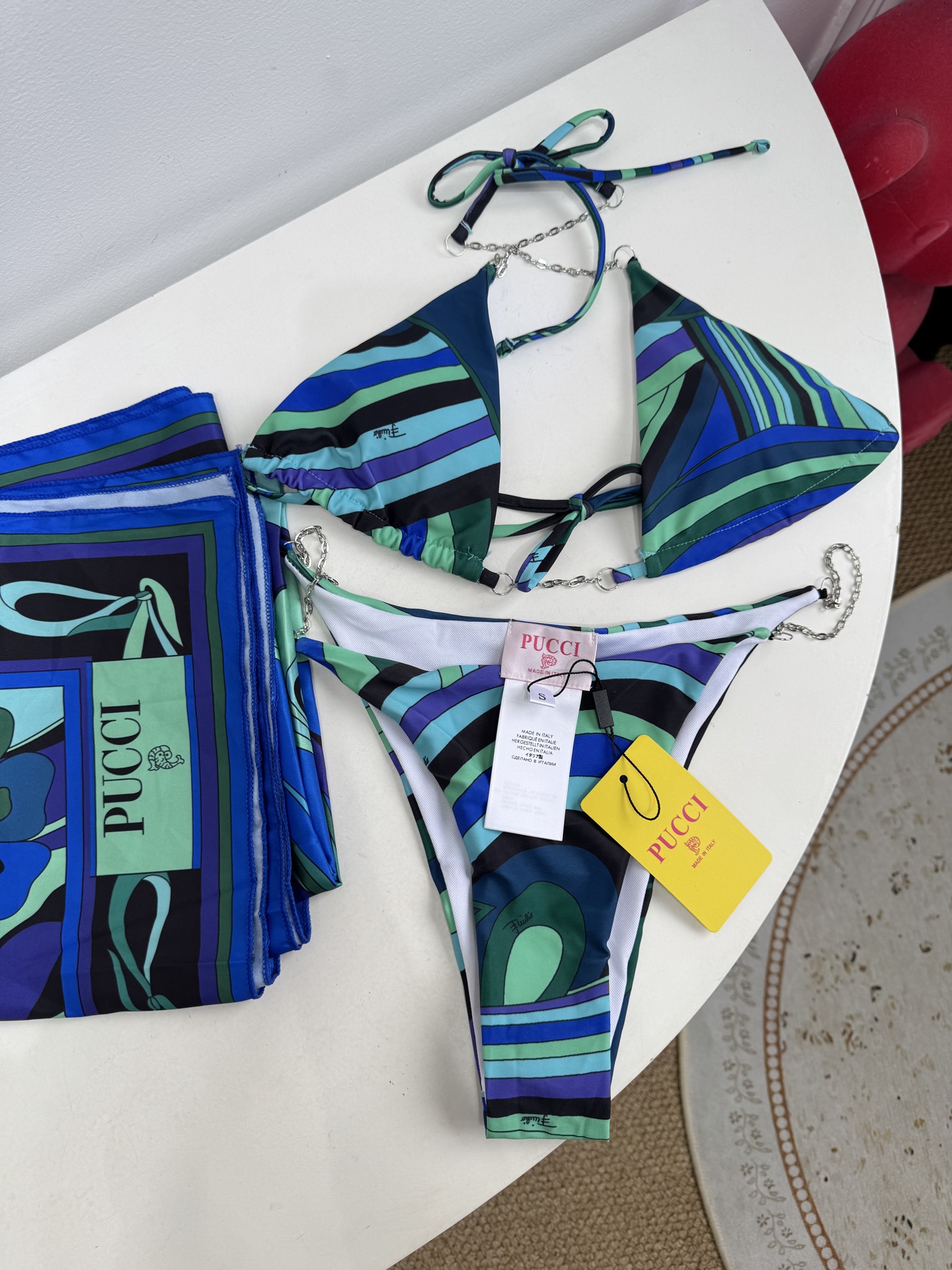 Pucci Iride 印花度假泳衣套装（金属链比基尼+真丝方巾，3件套不拆分卖⚠️所有泳衣拒绝任何理由