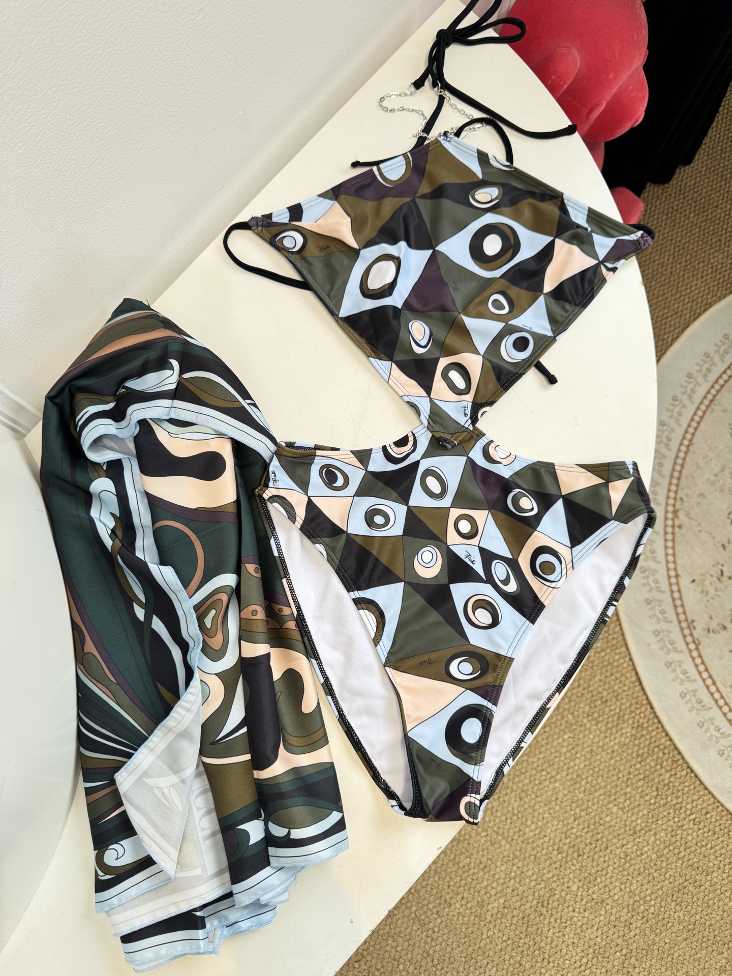 Pucci Occhi 链条⛓️挂脖连体泳衣⚠️所有泳衣拒绝任何理由退换采用品牌经典的Occhi（眼睛）