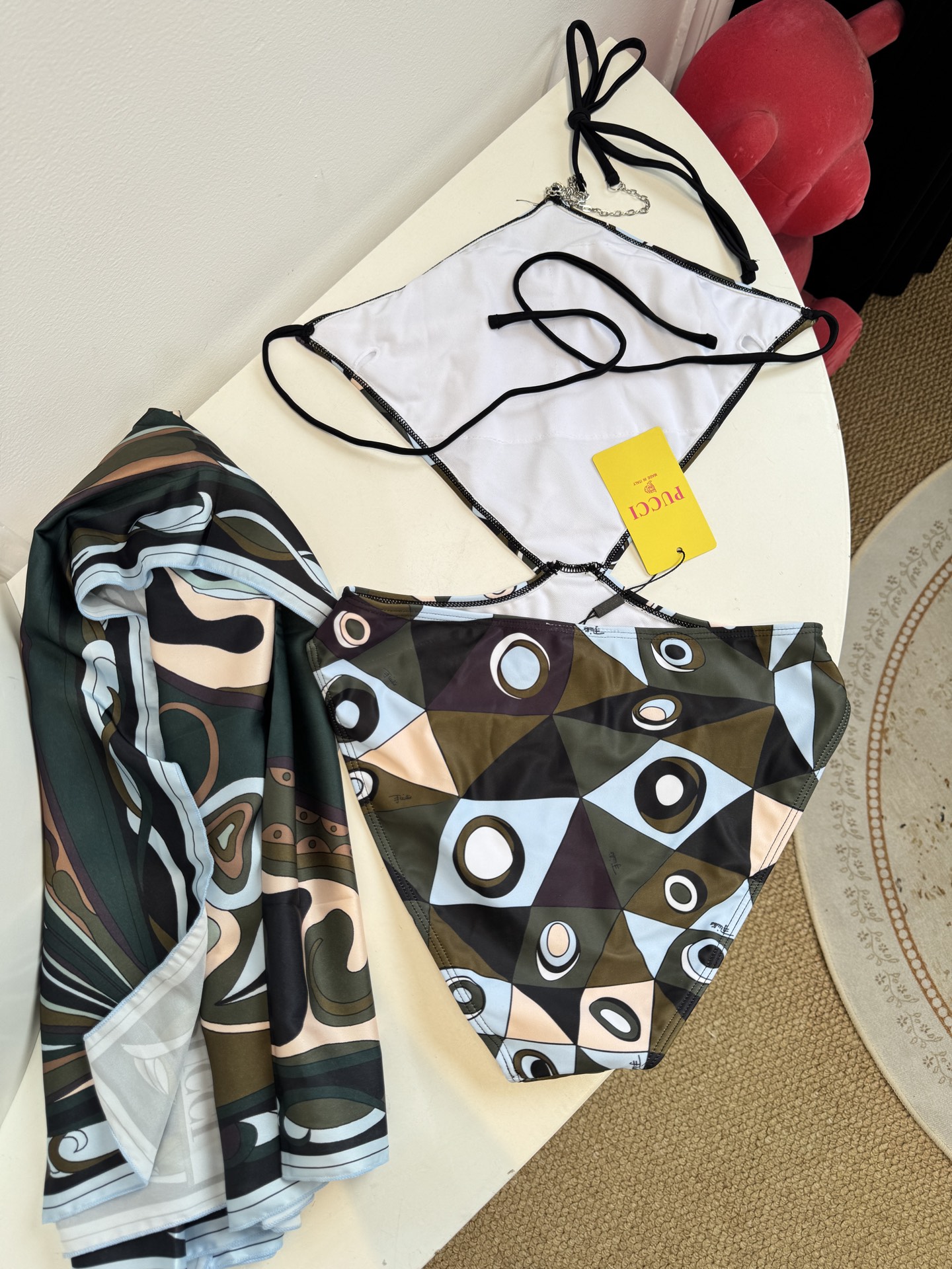 Pucci Occhi 链条⛓️挂脖连体泳衣⚠️所有泳衣拒绝任何理由退换采用品牌经典的Occhi（眼睛）