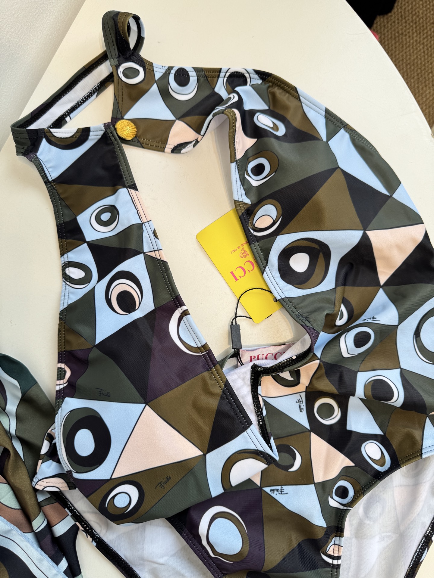 Pucci Occhi 复古几何印花连体泳衣⚠️所有泳衣拒绝任何理由退换这套泳衣采用了 Pucci 经典
