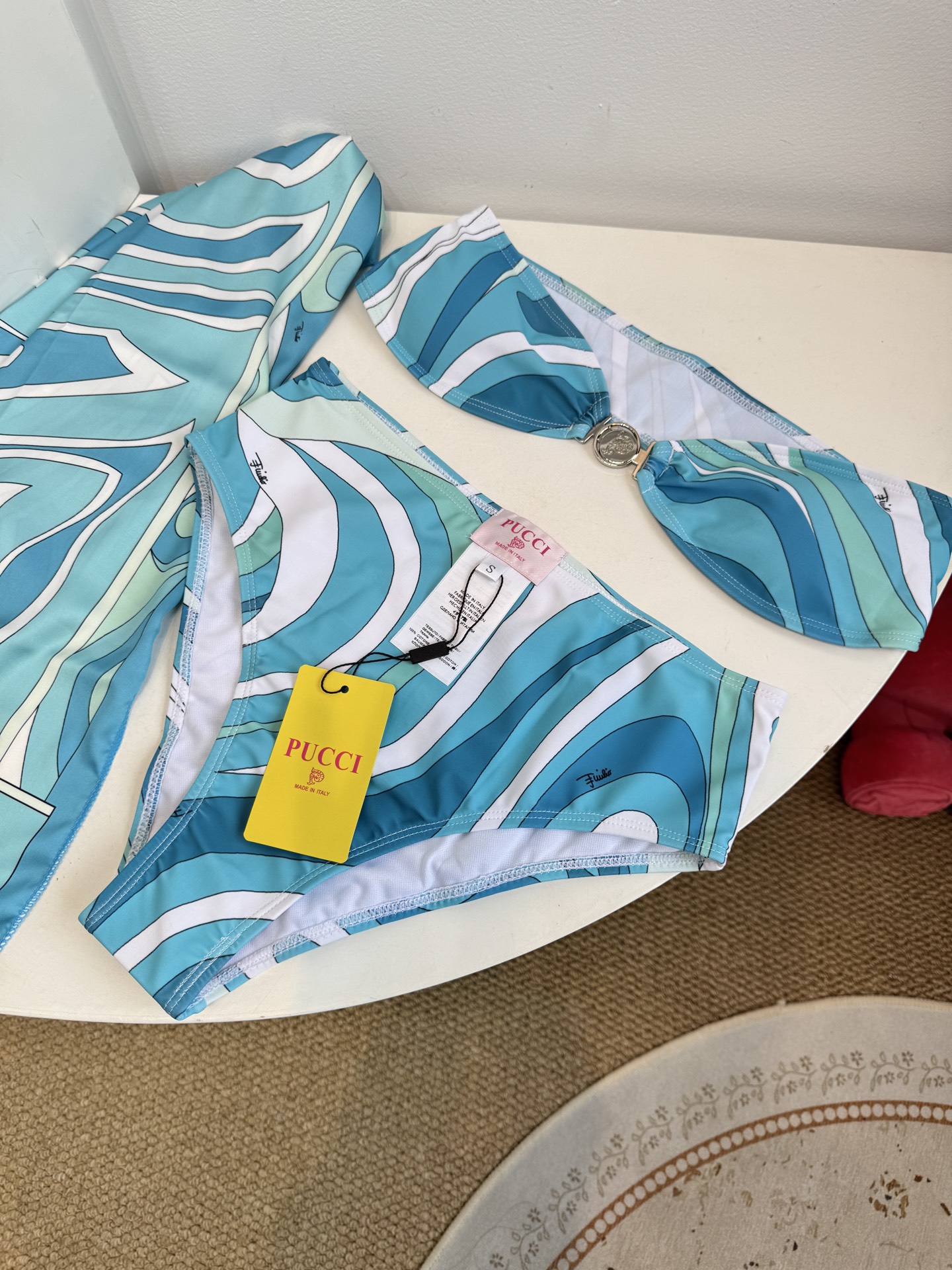 Pucci 经典印花比基尼泳衣（丝巾➕泳衣⚠️所有泳衣拒绝任何理由退换🌊采用了最经典的抽象波浪/大理石纹