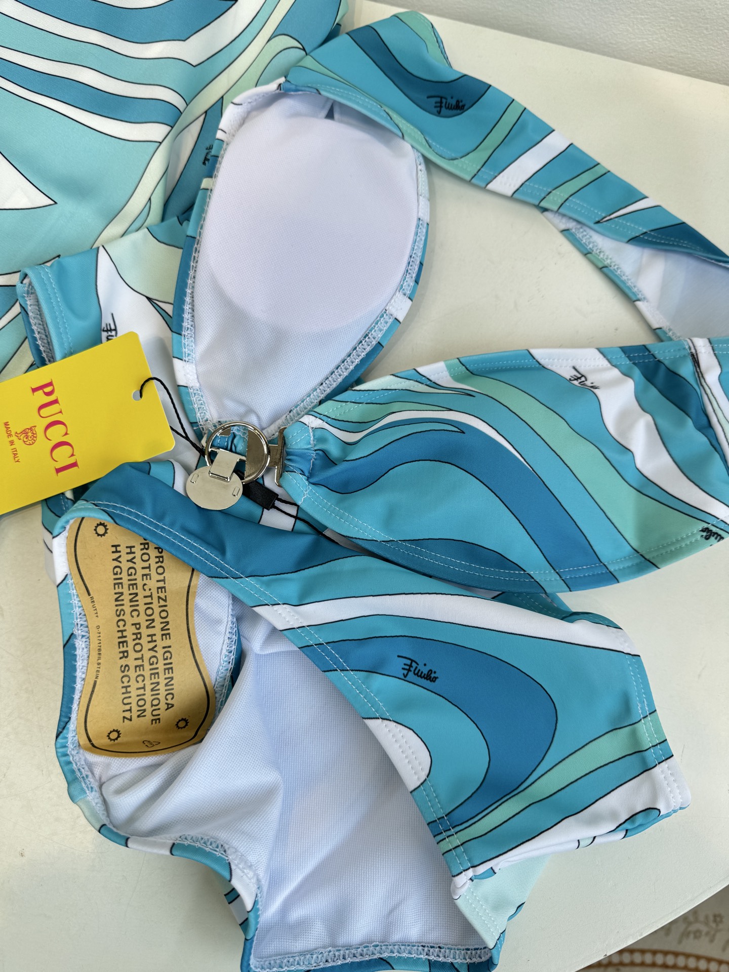 Pucci 经典印花比基尼泳衣（丝巾➕泳衣⚠️所有泳衣拒绝任何理由退换🌊采用了最经典的抽象波浪/大理石纹