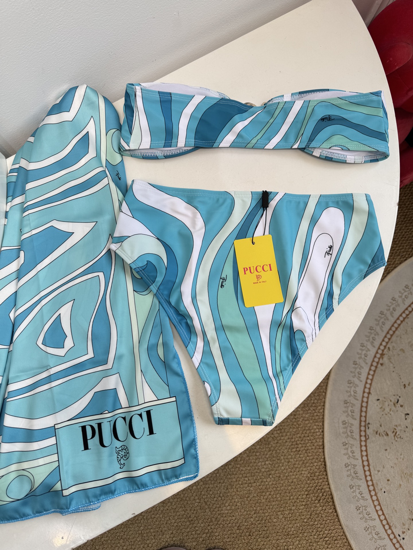 Pucci 经典印花比基尼泳衣（丝巾➕泳衣⚠️所有泳衣拒绝任何理由退换🌊采用了最经典的抽象波浪/大理石纹