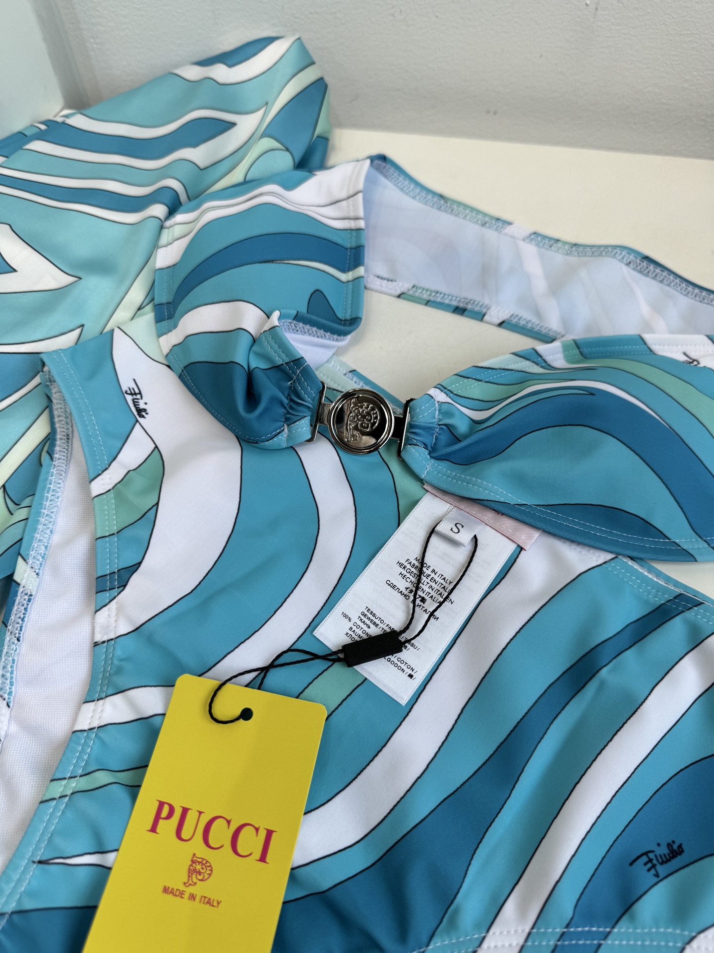 Pucci 经典印花比基尼泳衣（丝巾➕泳衣⚠️所有泳衣拒绝任何理由退换🌊采用了最经典的抽象波浪/大理石纹